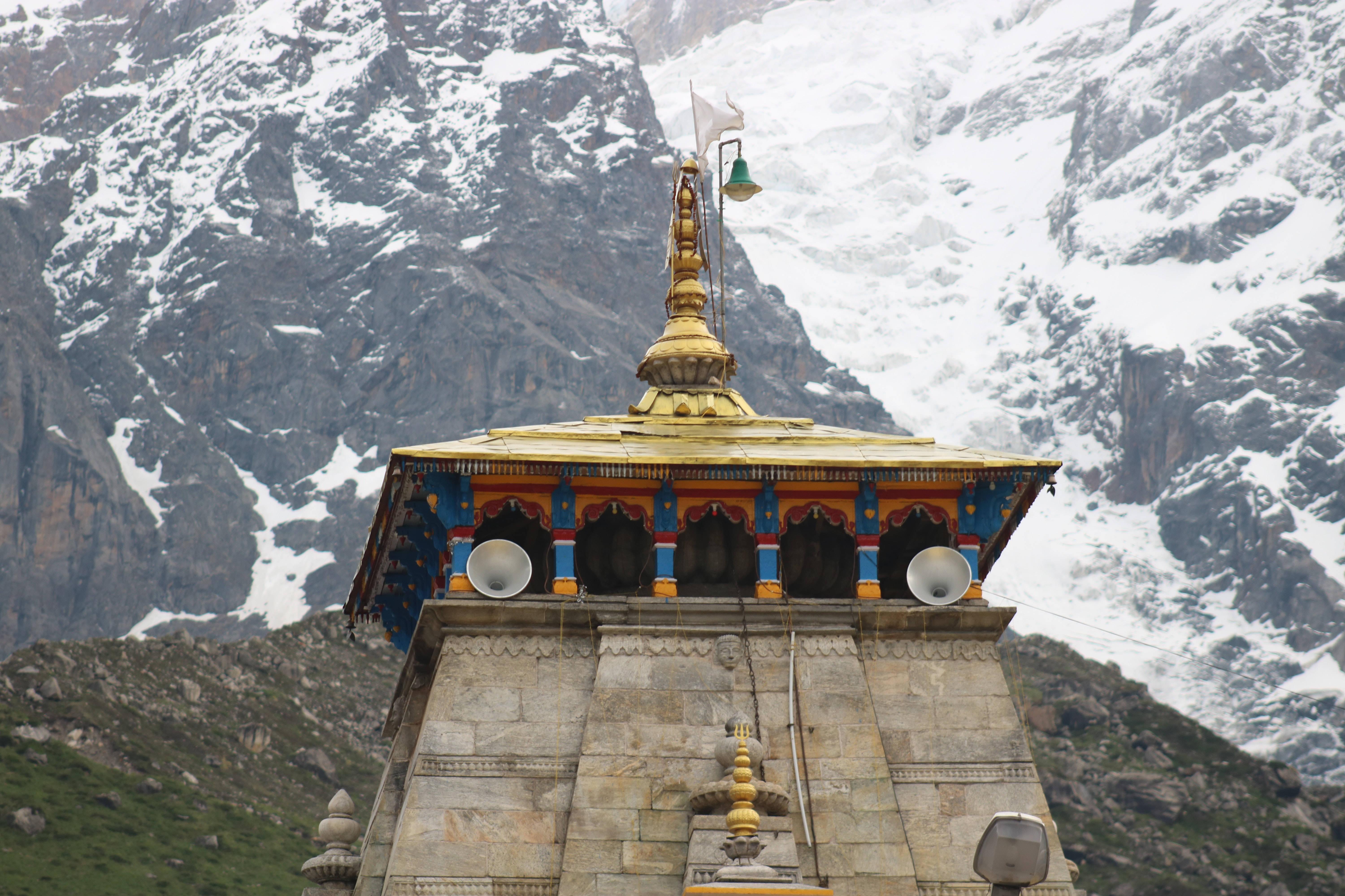 Kedarnath Temple Peak 4K — 6000x4000 wallpaper