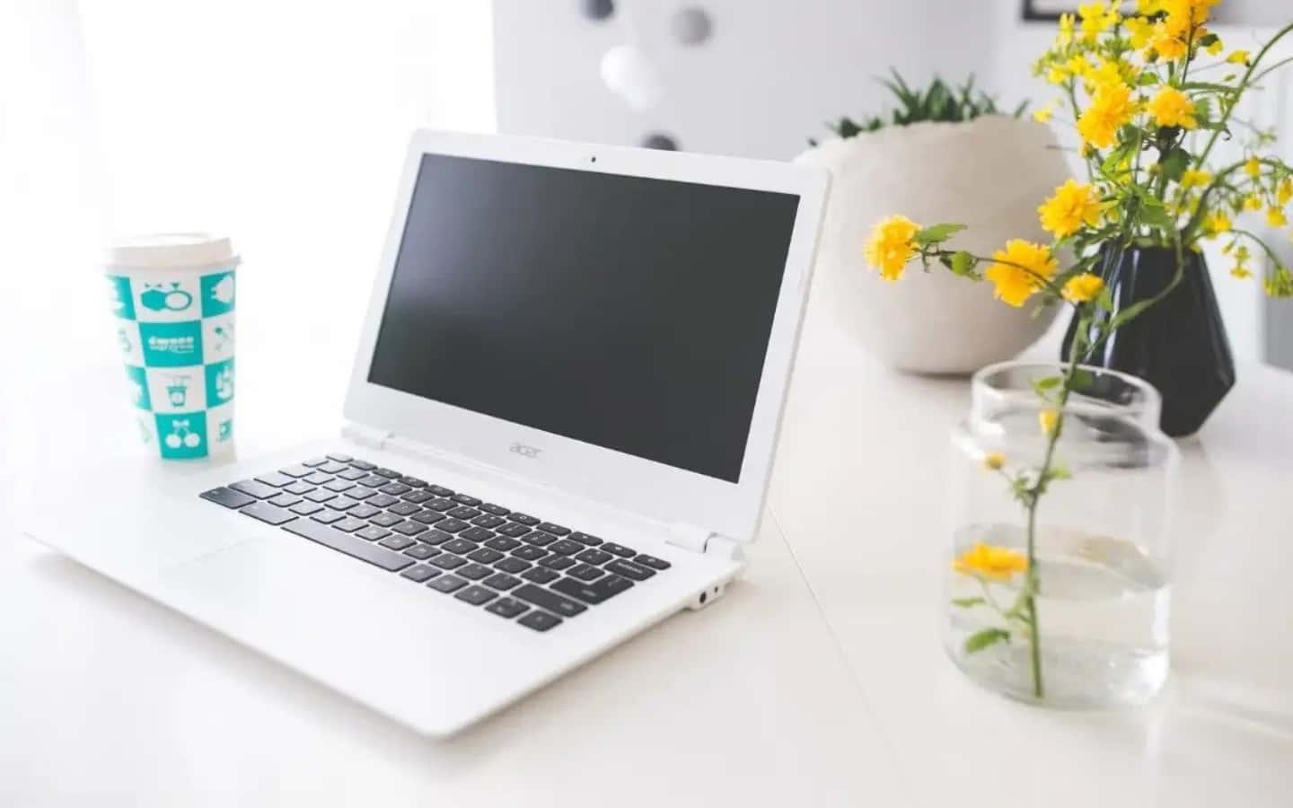 Keep your work productive and organized with a Chromebook — 1440x900 wallpaper