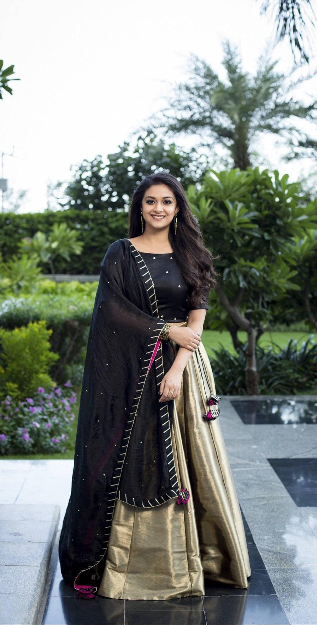Keerthi Suresh Black And Bronze — 1075x2122 wallpaper