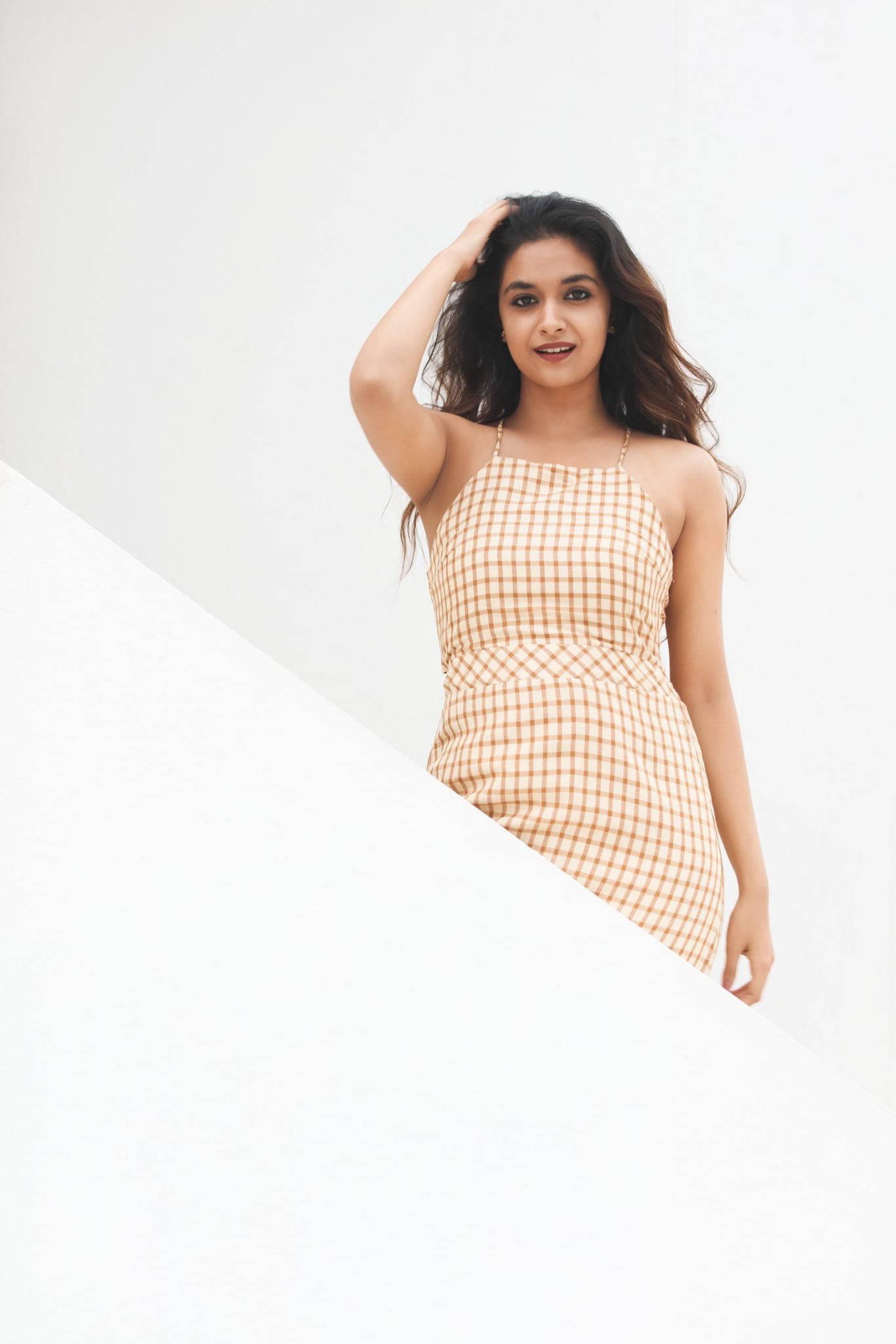 Keerthi Suresh Checkered Dress — 1366x2048 wallpaper