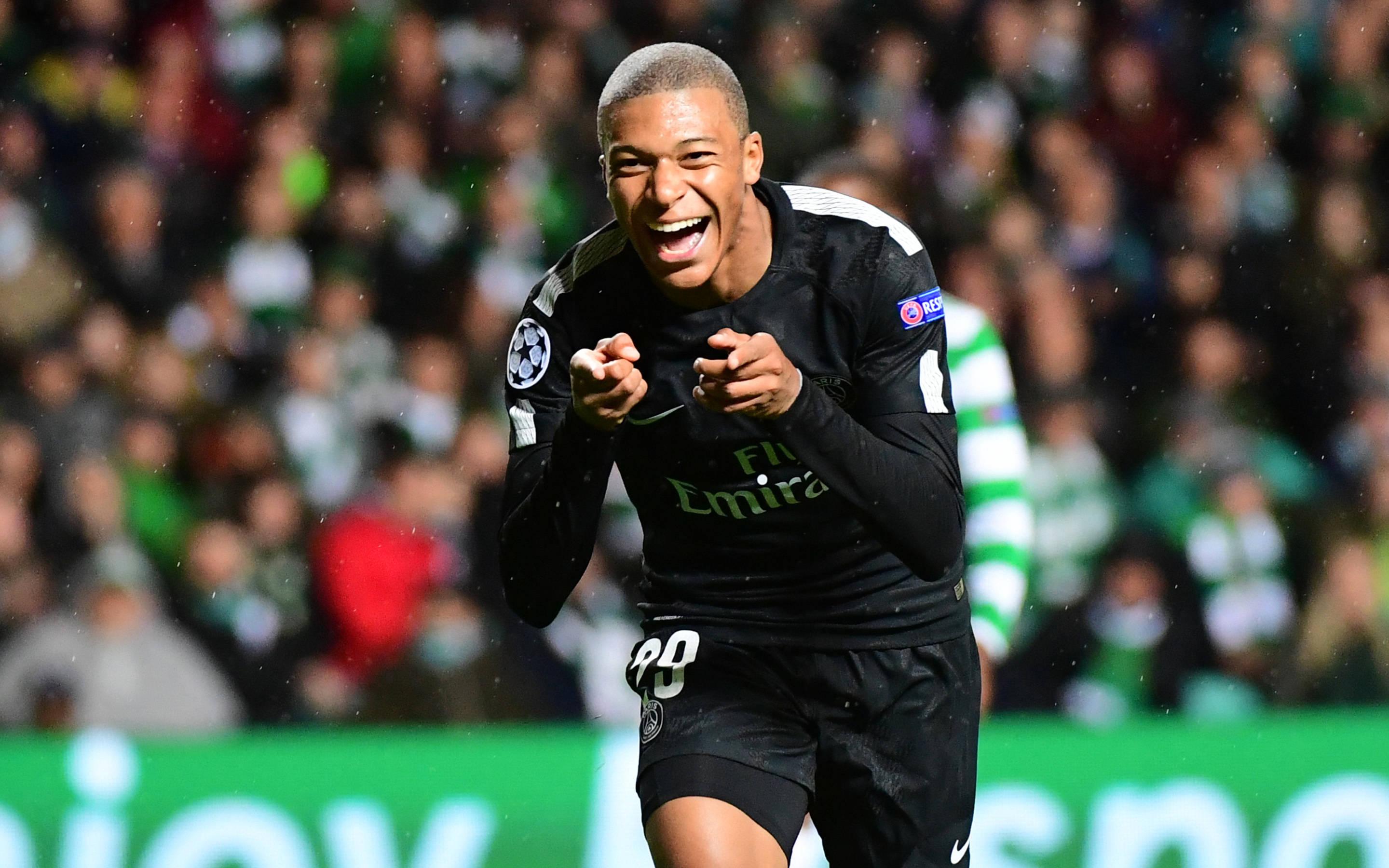 Kylian Mbappe Happy Pointing At Camera — 2880x1800 wallpaper