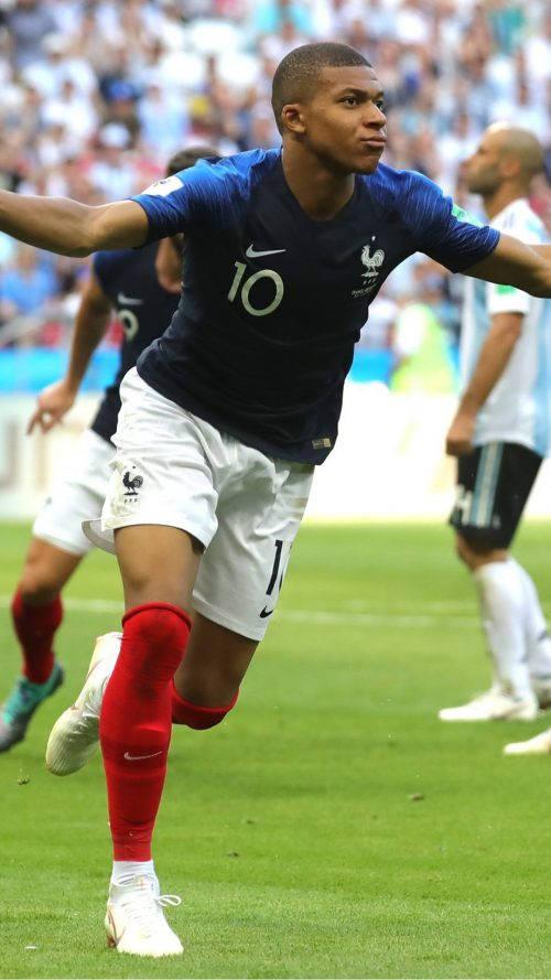 Kylian Mbappe Hyping The Crowd — 500x889 wallpaper