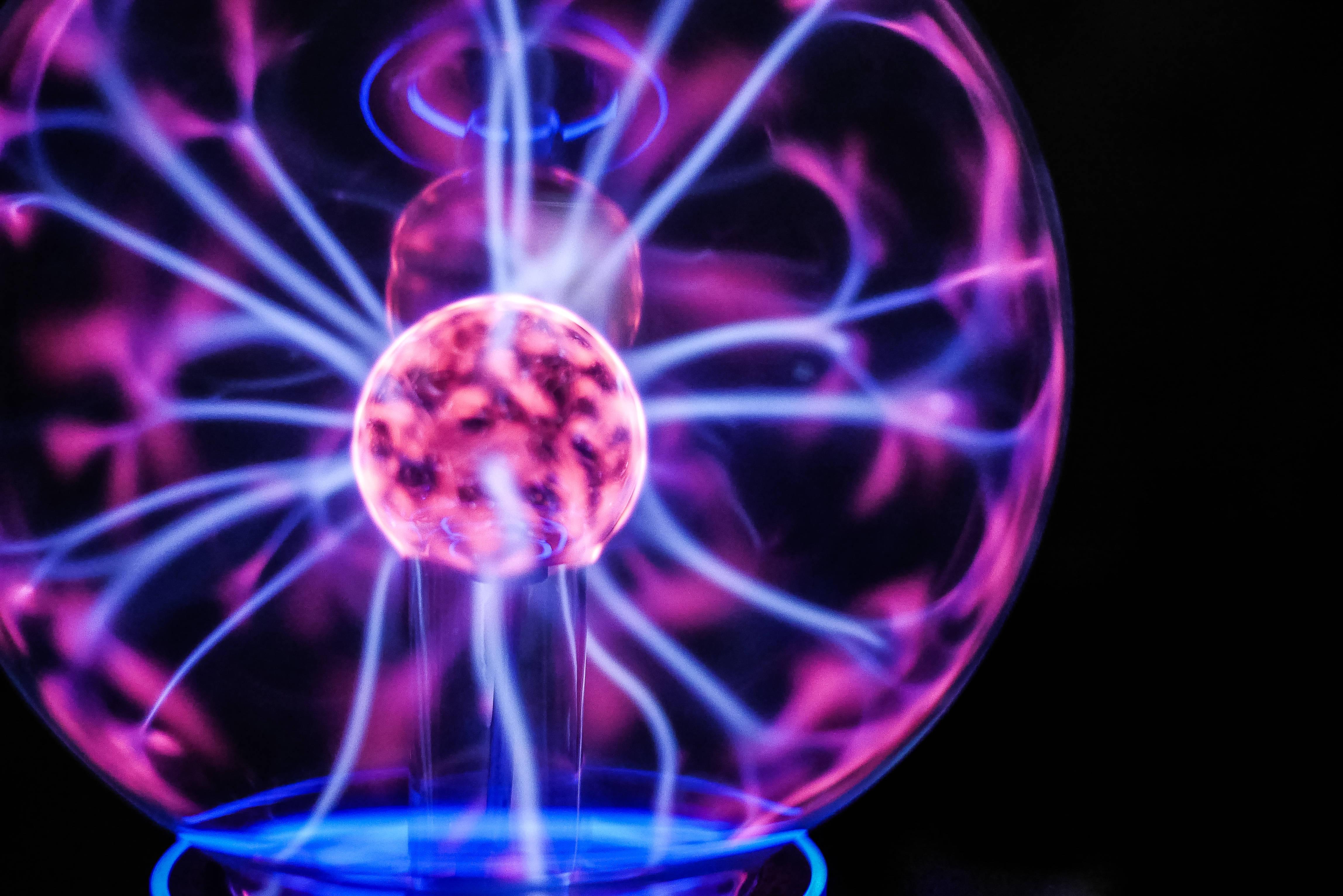 Light Purple Aesthetic Plasma Ball — 4592x3064 wallpaper