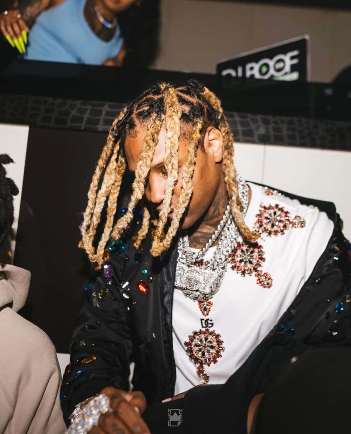 Lil Durk Performing at a Concert — 1125x1390 wallpaper