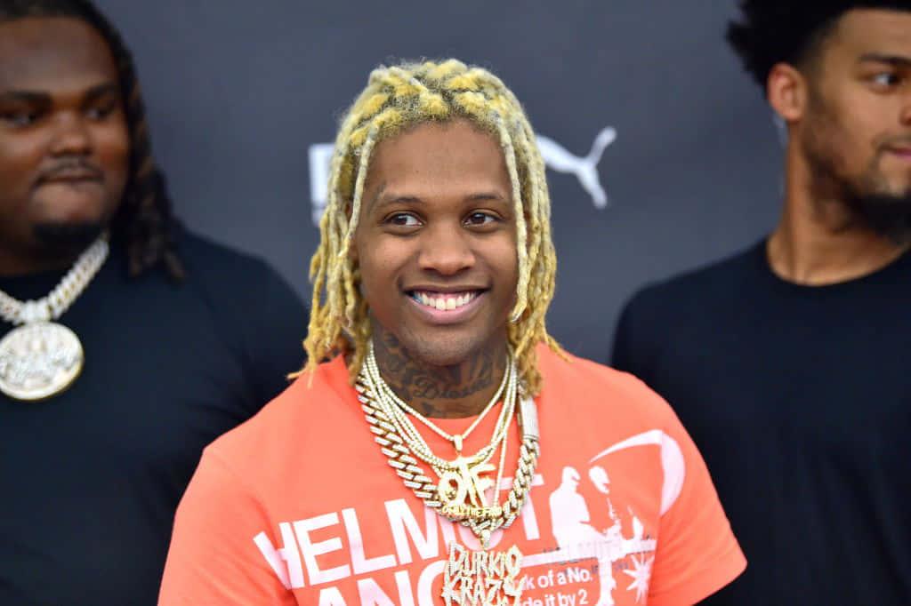 Lil Durk Smilingwith Friends — 1024x682 wallpaper