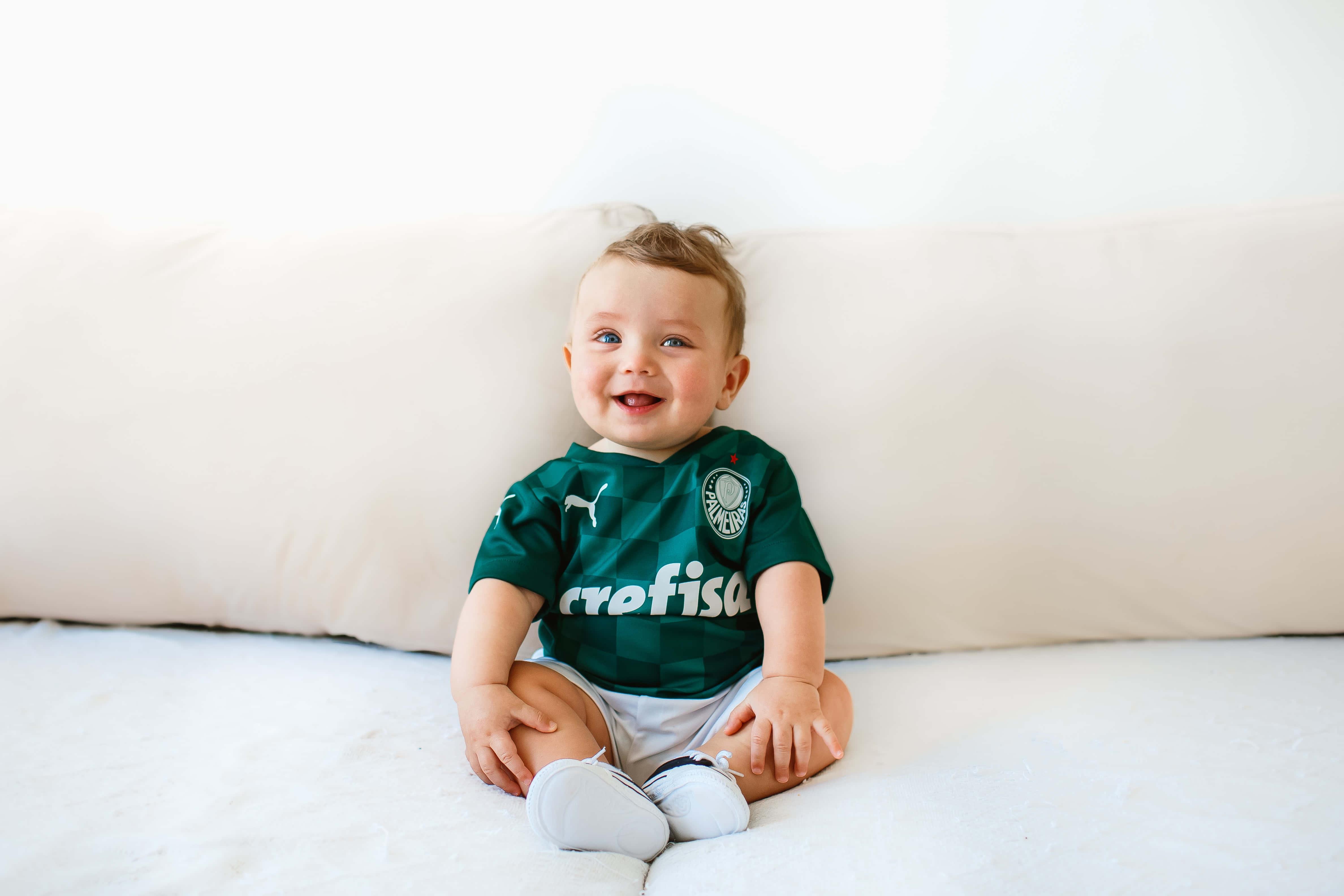 Little Baby Boy Sitting in the Park Smiling — 4753x3169 wallpaper