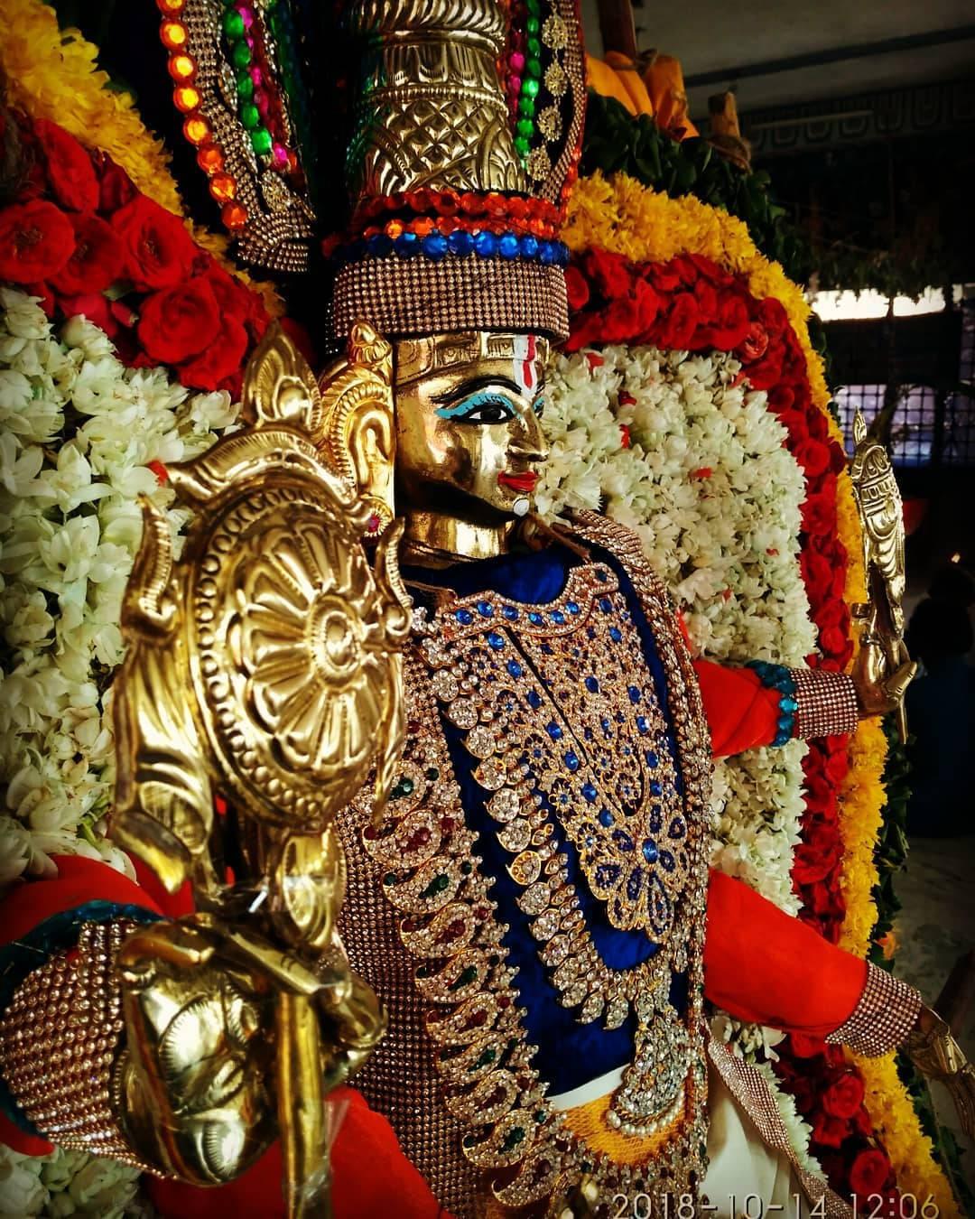 Lord Venkateswara 4K With Gold — 1080x1350 wallpaper