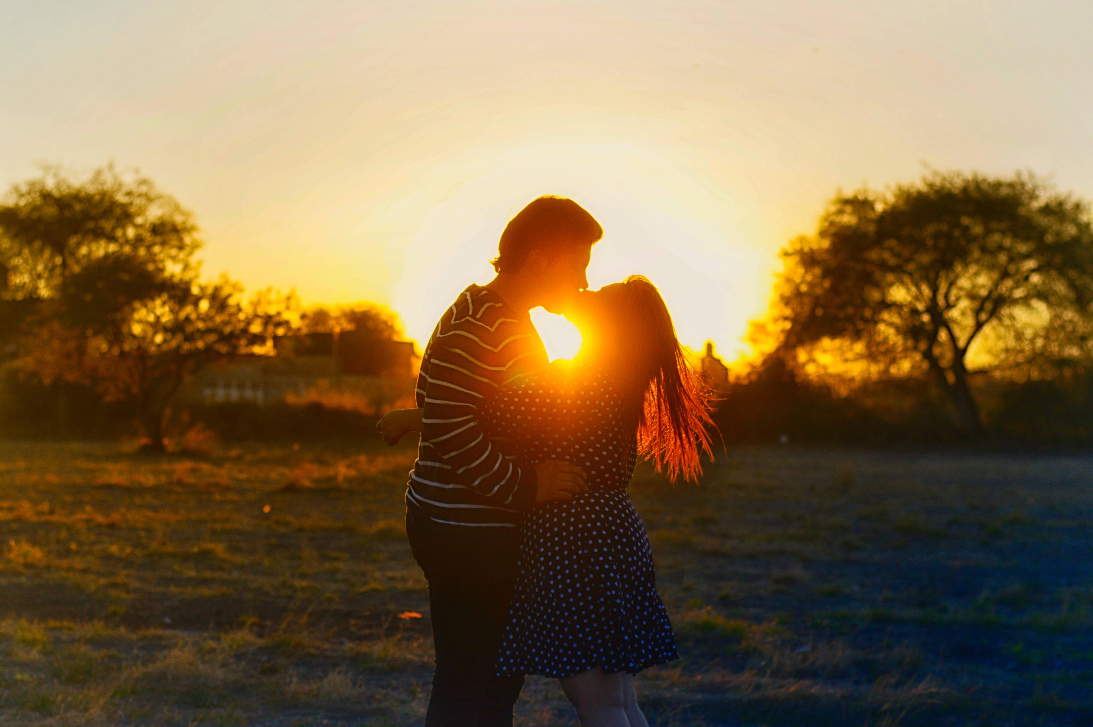 Love Cute Couple Kissing — 4512x3000 wallpaper