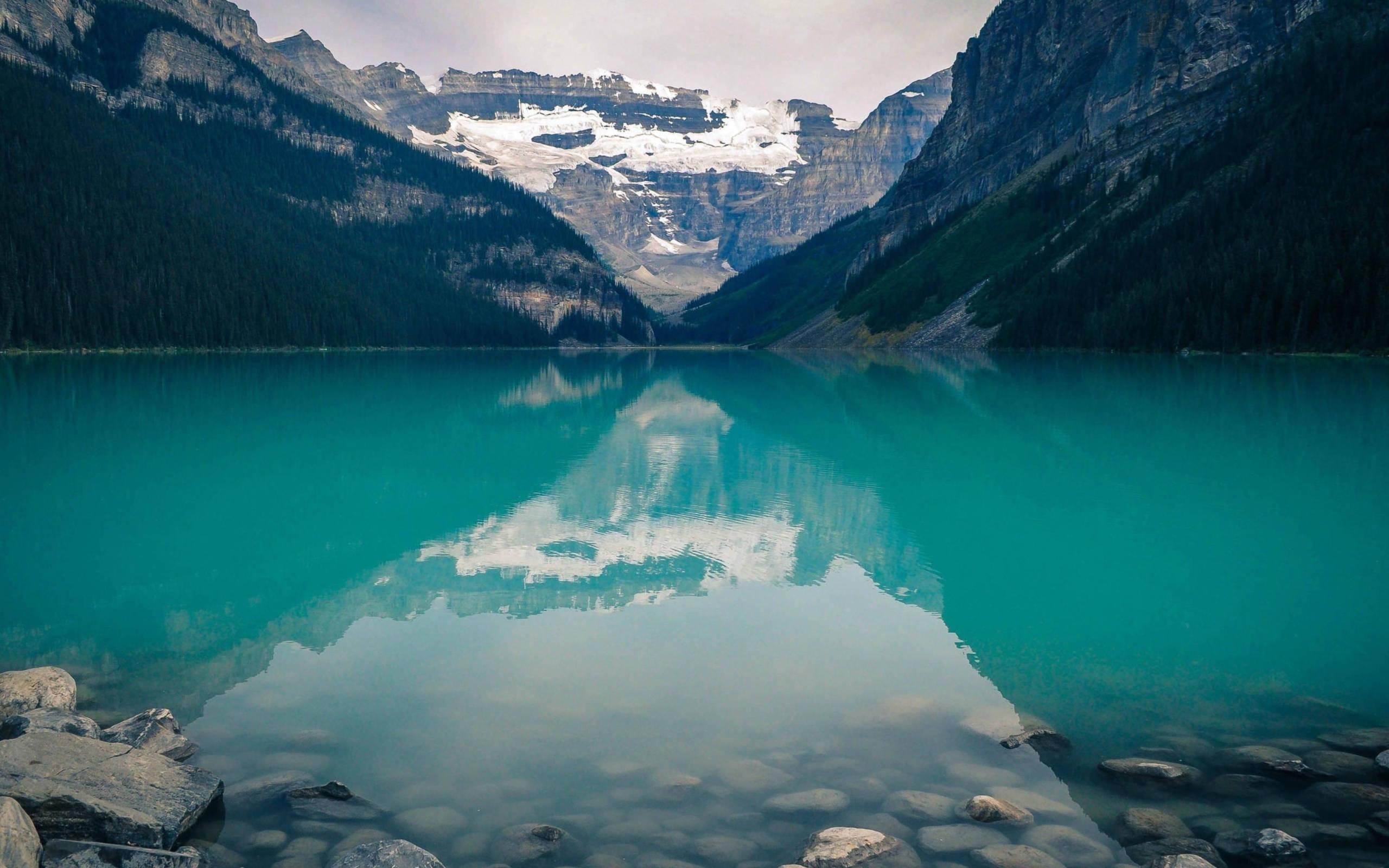 Macbook Pro Lake Louise Canada — 2560x1600 wallpaper