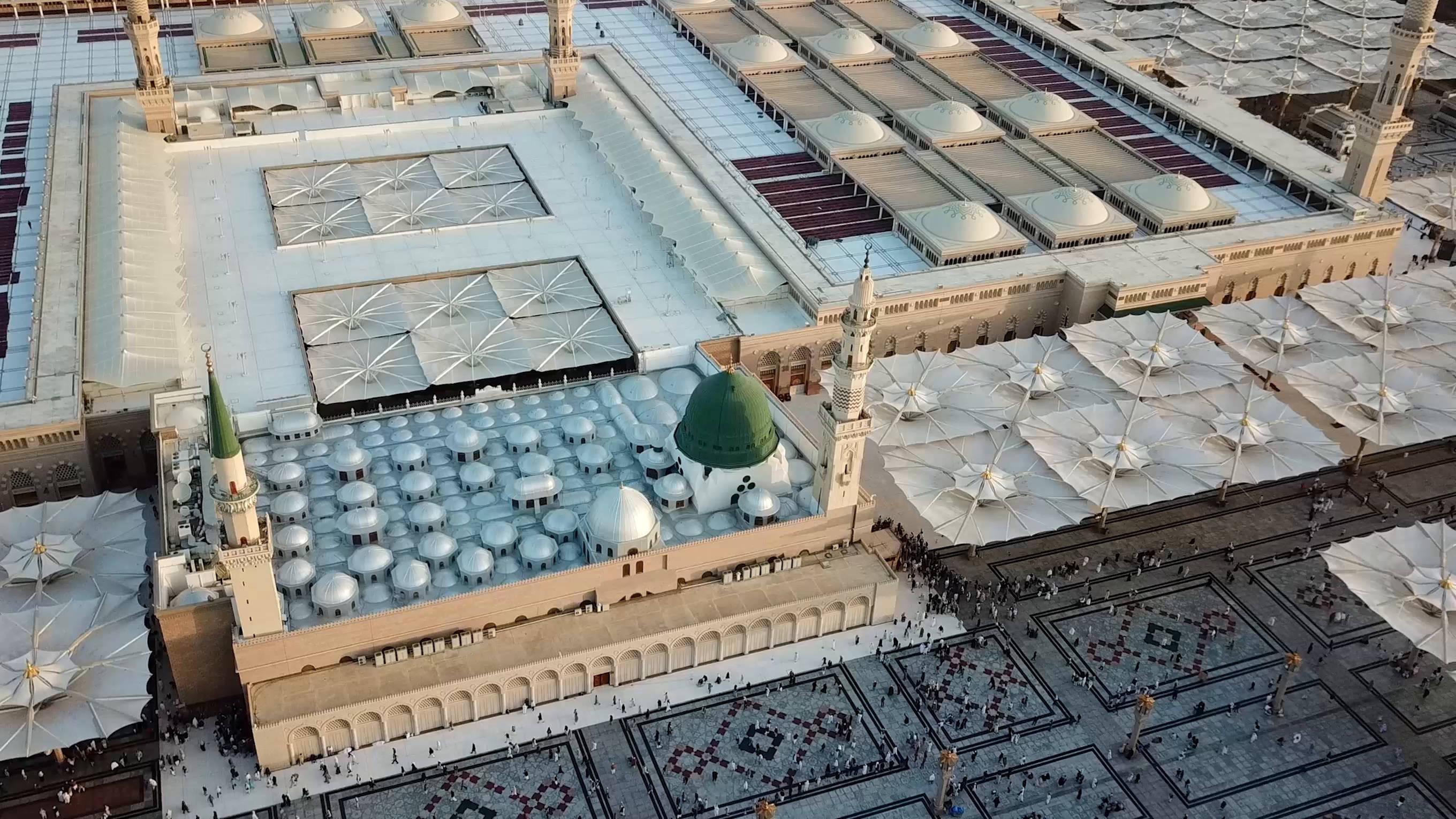 Madina Sharif Minarets And Domes — 2720x1530 wallpaper