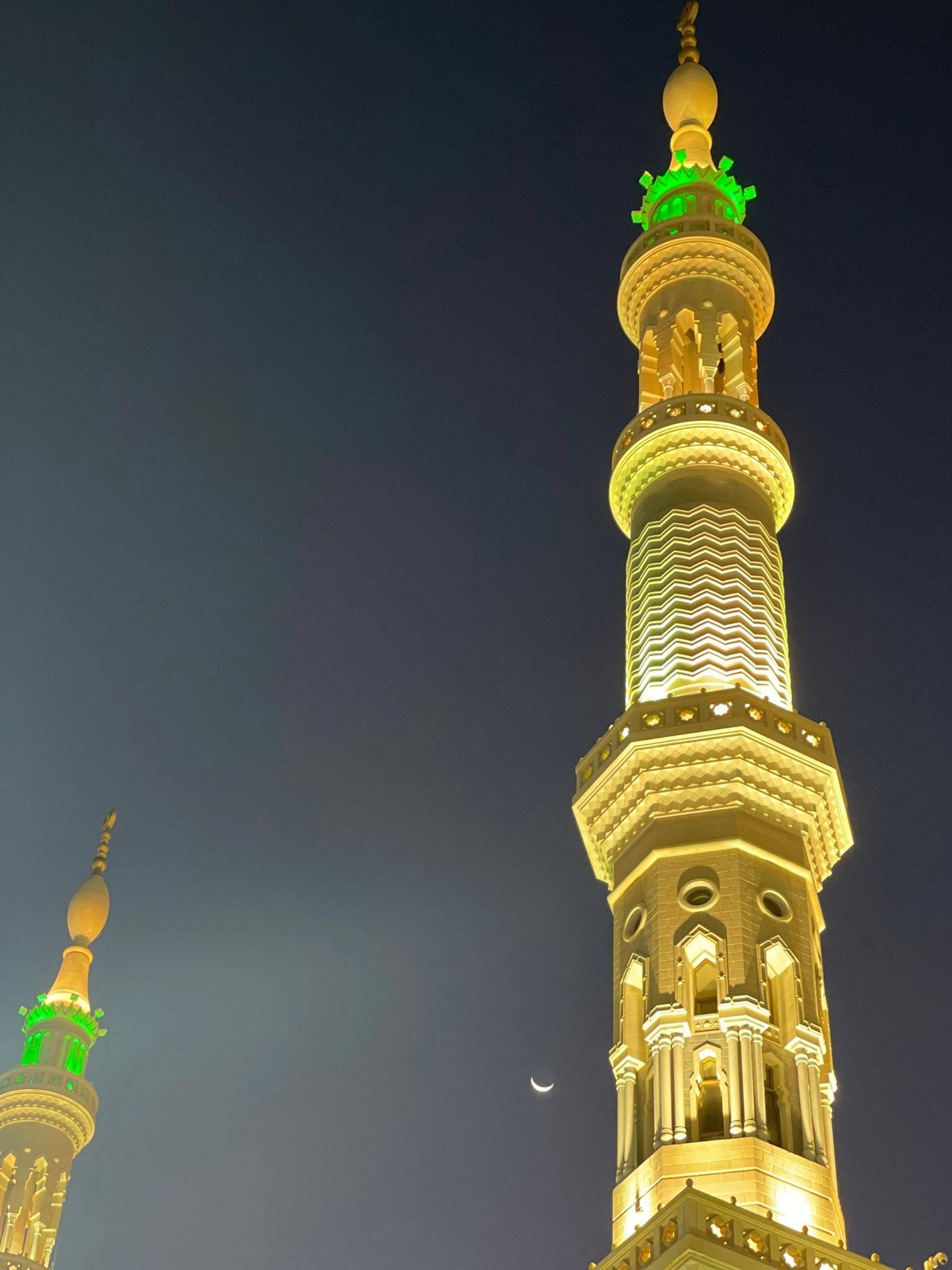 Madina Sharif Minarets At Night — 1536x2048 wallpaper