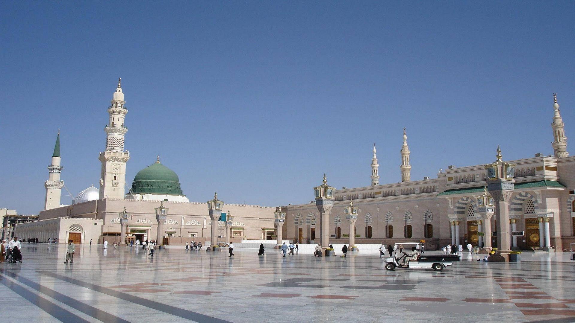 Madina Sharif Plaza And Pilgrims — 1920x1080 wallpaper