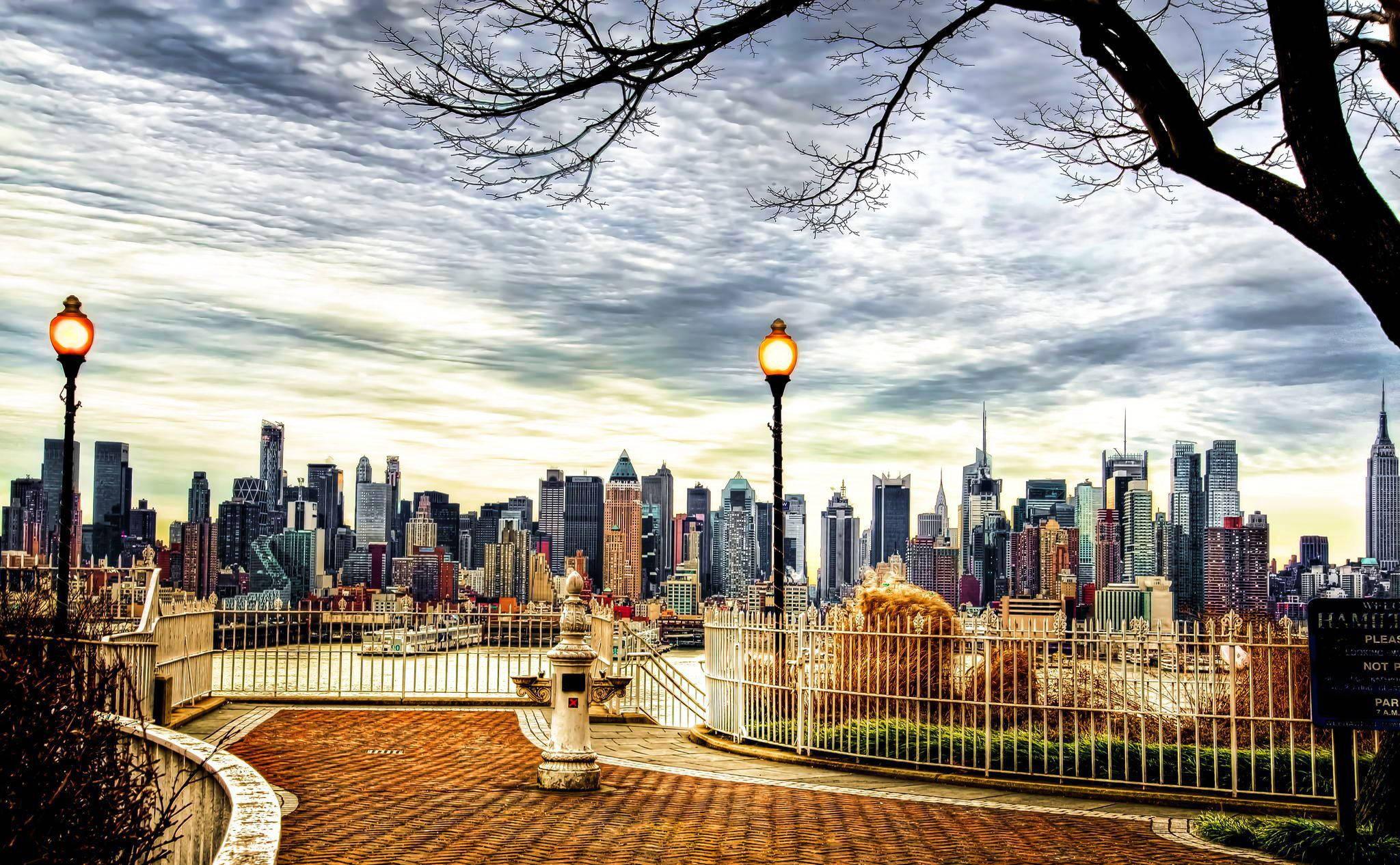 Majestic New York City Skyline at Twilight — 2048x1266 wallpaper