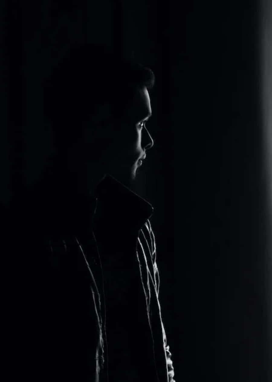 Man In The Dark Picture — 900x1262 wallpaper