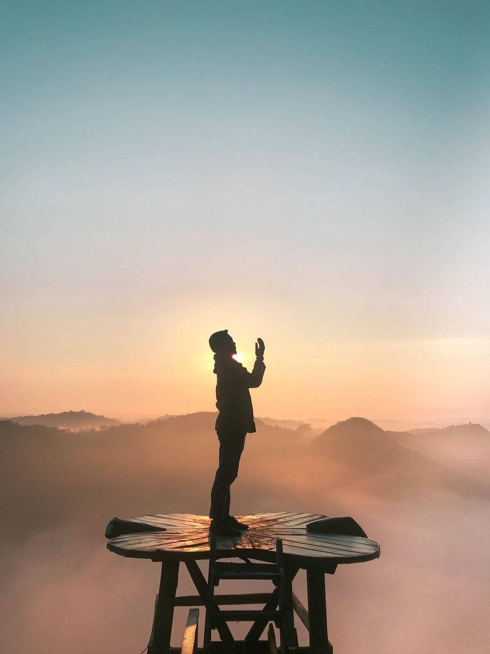 Man Praying Christian Iphone — 1000x1333 wallpaper