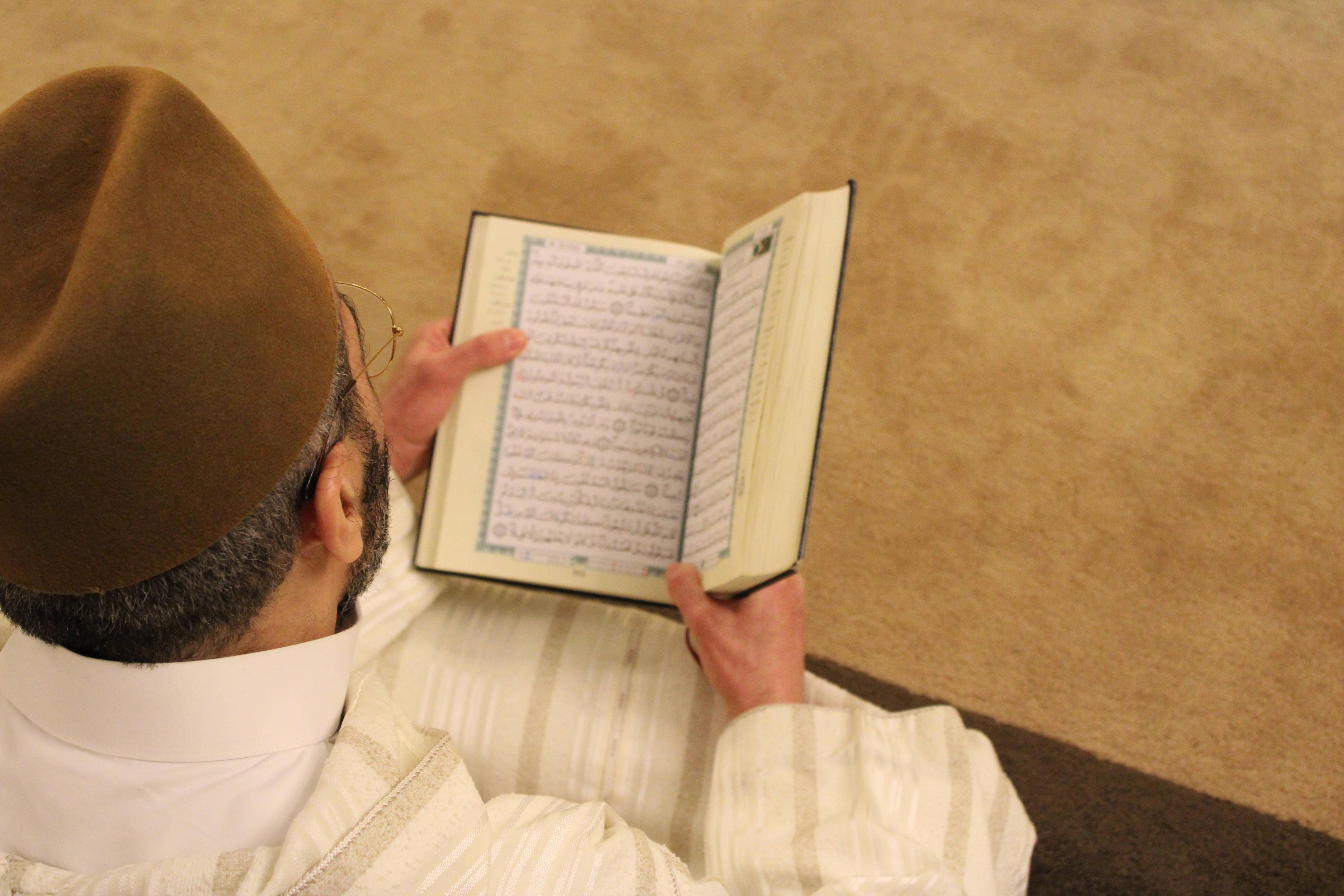 Man Reading Words Of Allah — 6000x4000 wallpaper