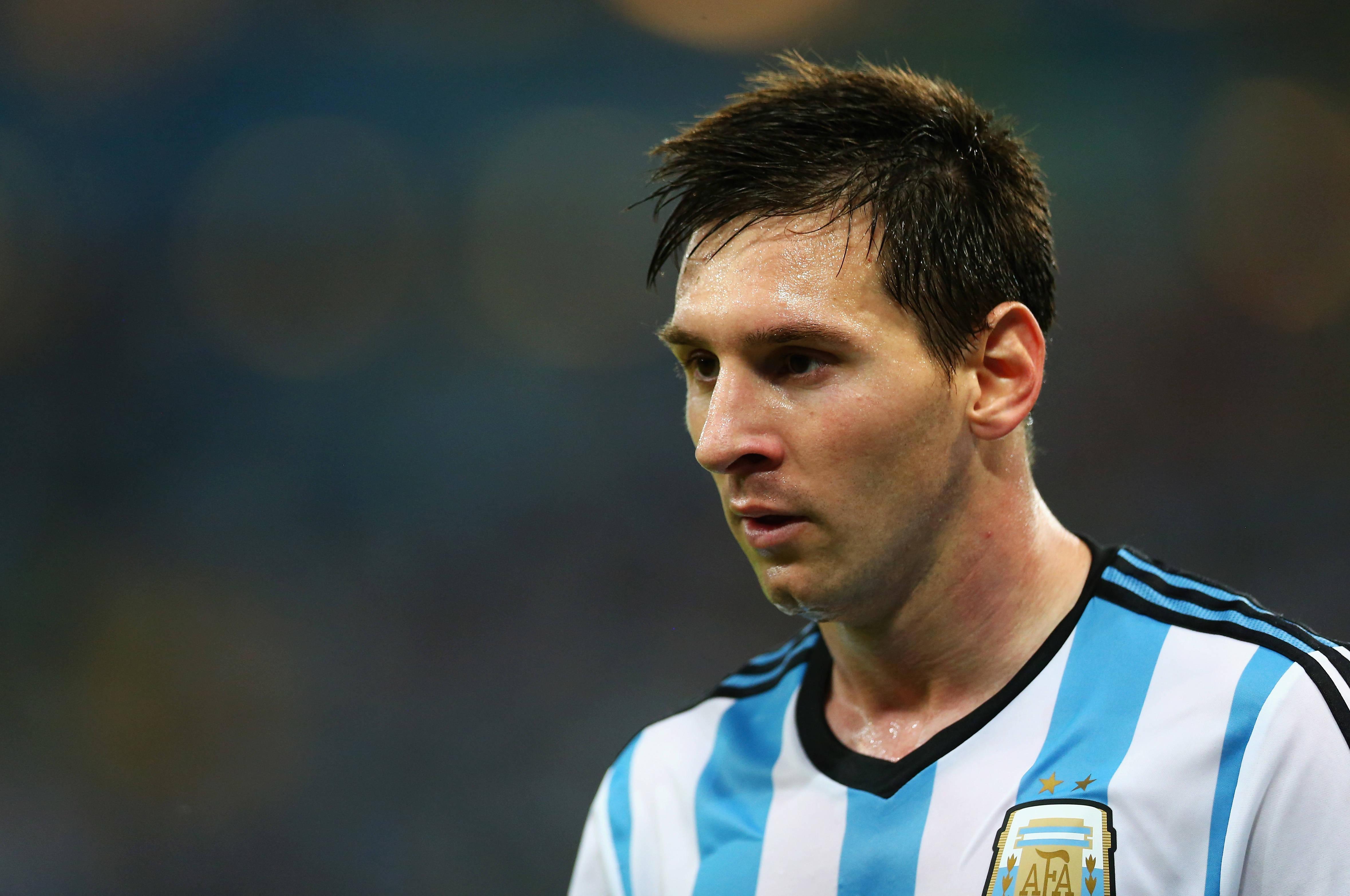 Messi 4k Ultra HD Blank Stare — 4716x3132 wallpaper