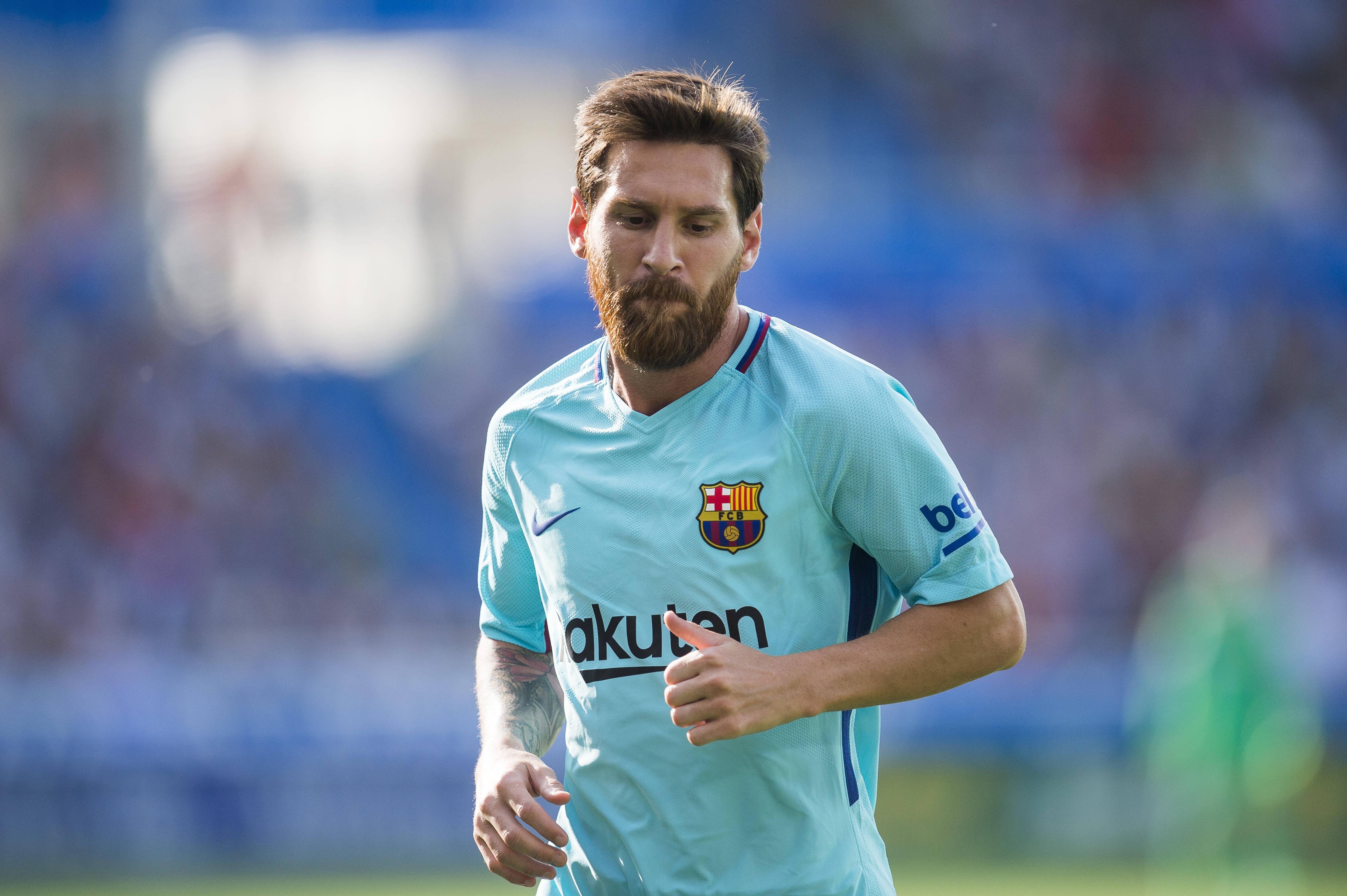 Messi 4k Ultra HD Run — 5000x3328 wallpaper