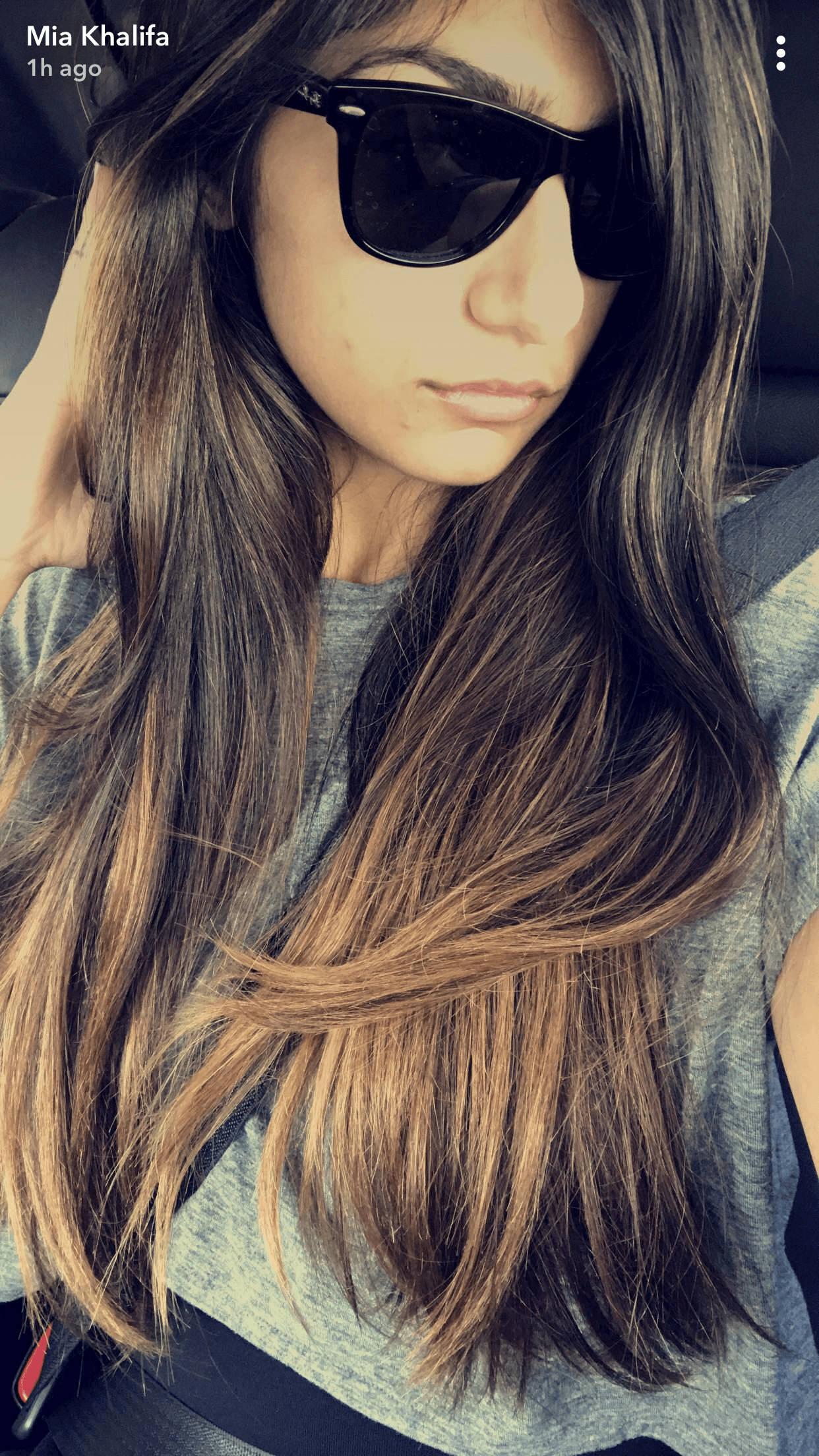 Mia Khalifa Instagram Story — 1242x2208 wallpaper