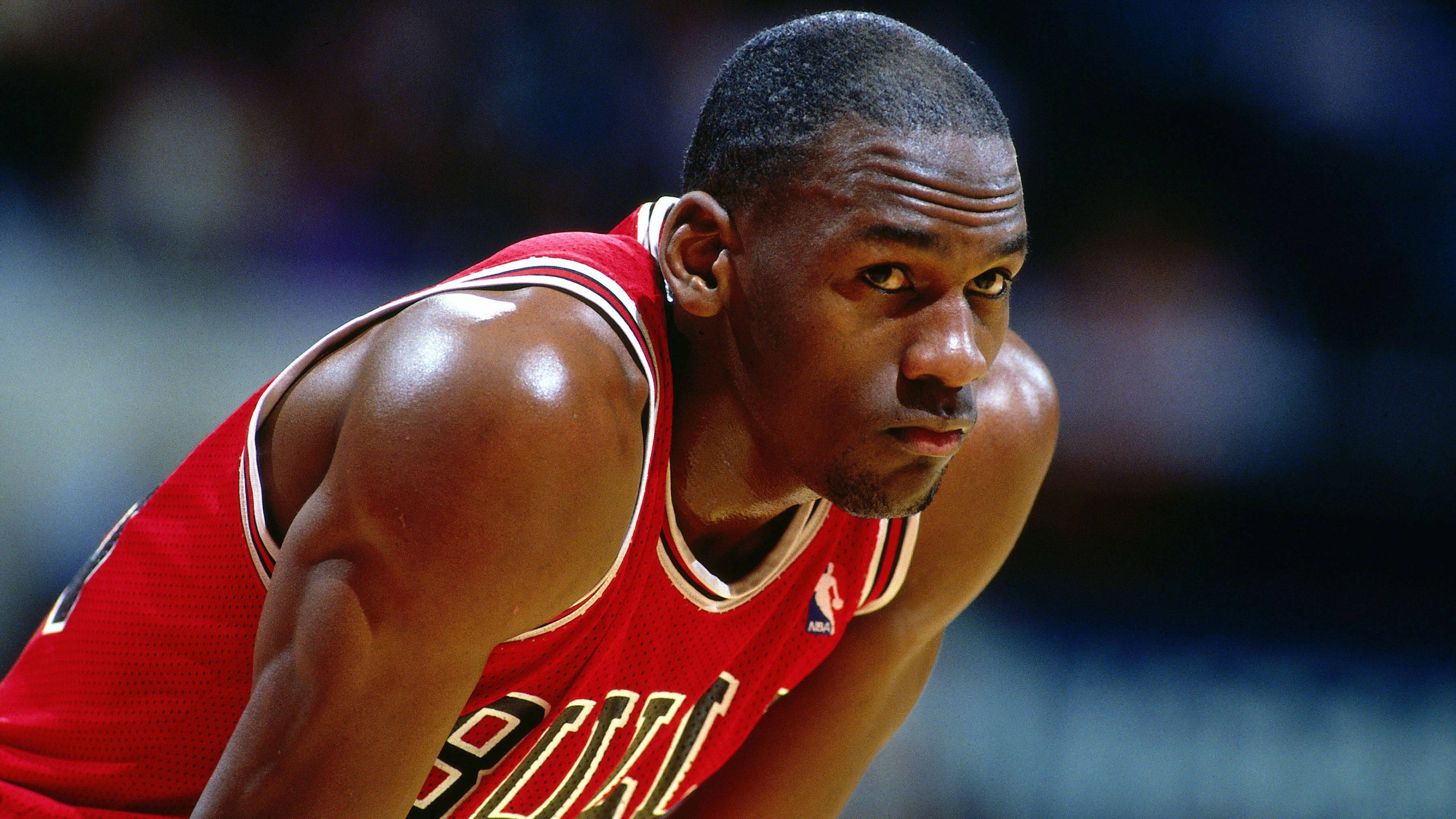Michael Jordan in His Element on the Court — 3840x2160 wallpaper