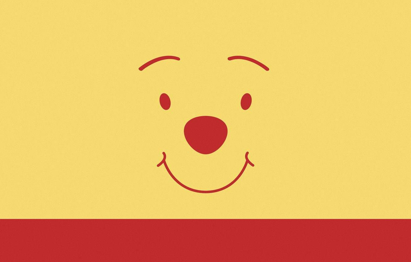 Minimalist Winnie the Pooh standing upright — 1332x850 wallpaper