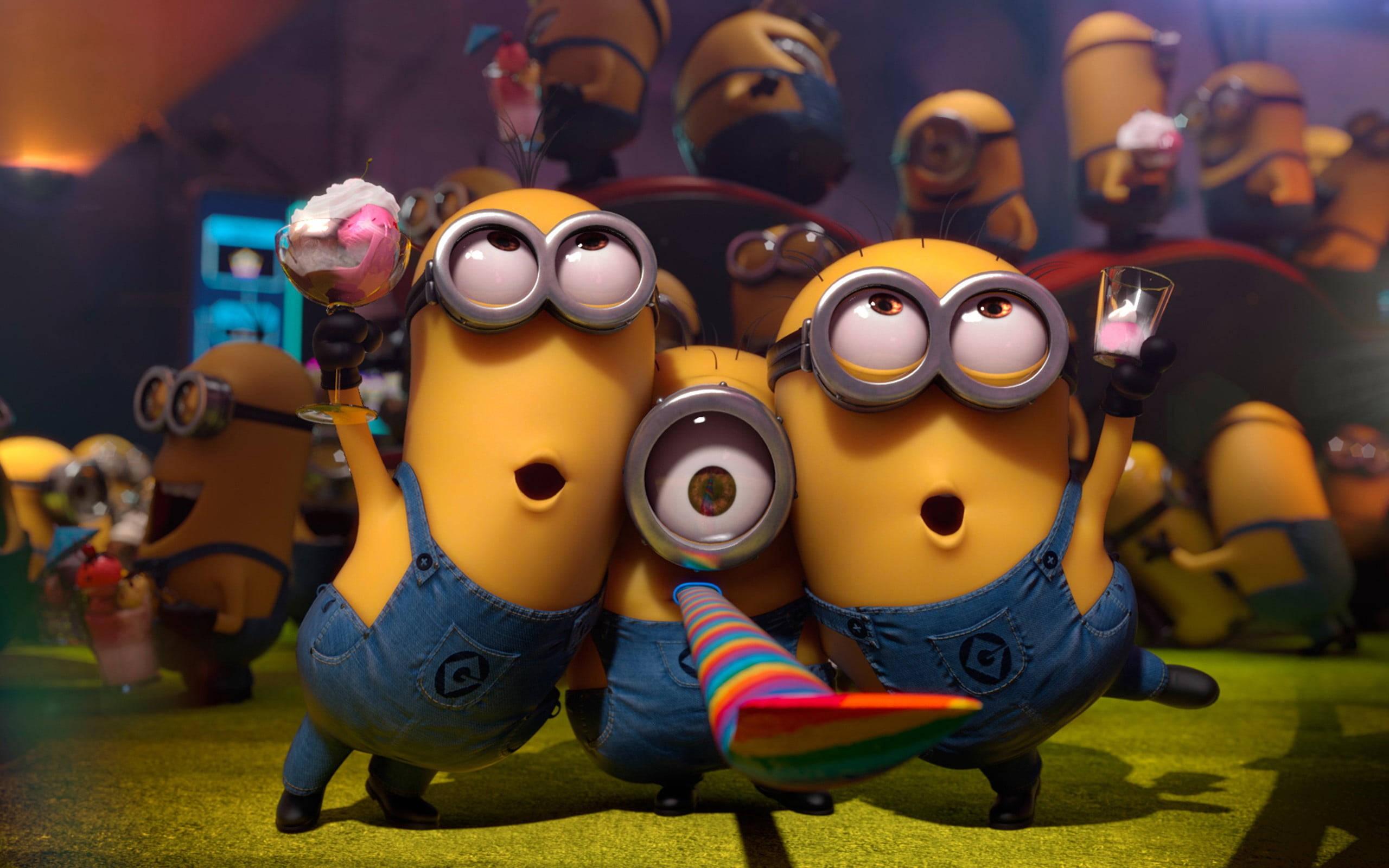 Minions Celebrating Party — 2560x1600 wallpaper