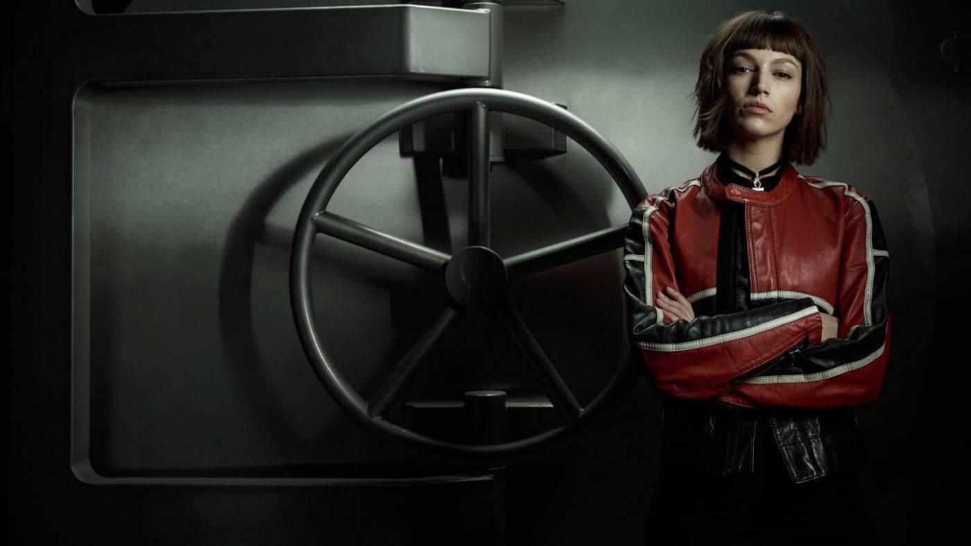 Money Heist Tokyo And Vault — 1400x788 wallpaper