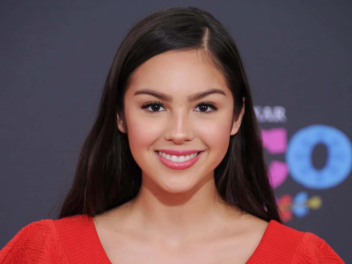 Olivia Rodrigo in Concert — 1200x900 wallpaper