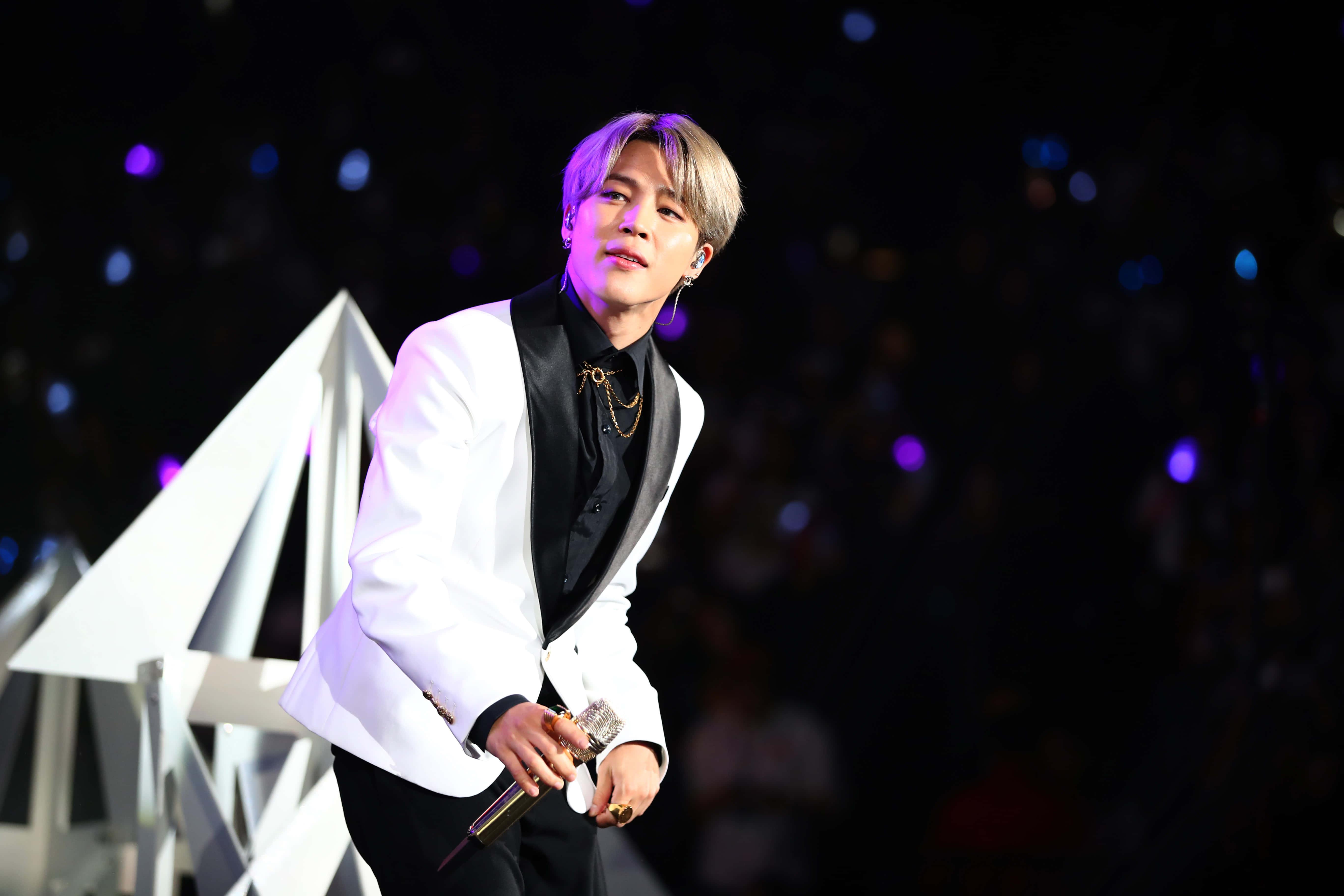 Park Jimin - Showcasing His Charismatic Charisma — 5472x3648 wallpaper