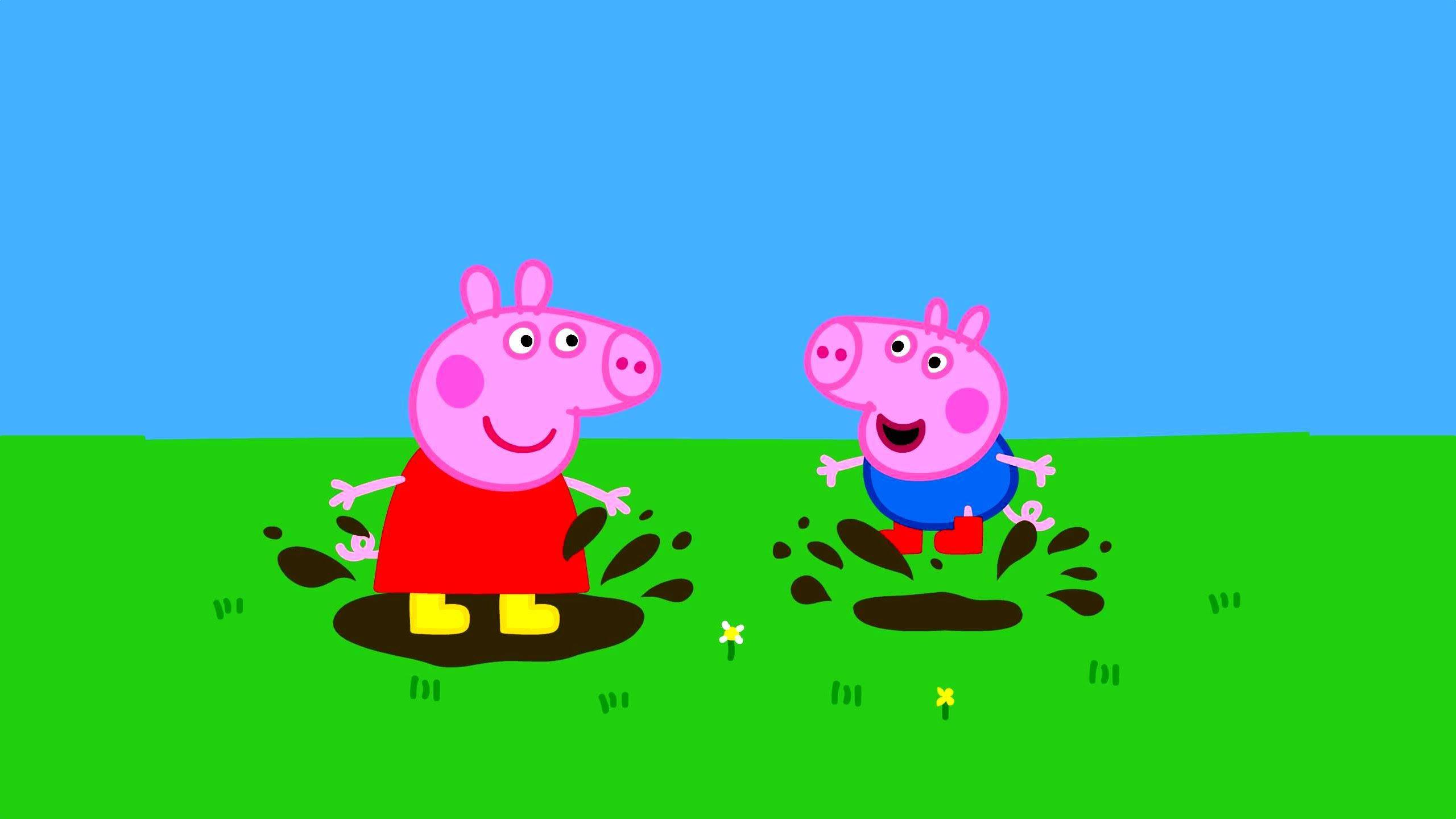 Peppa Pig enjoying a splash in a mud puddle! — 2560x1440 wallpaper