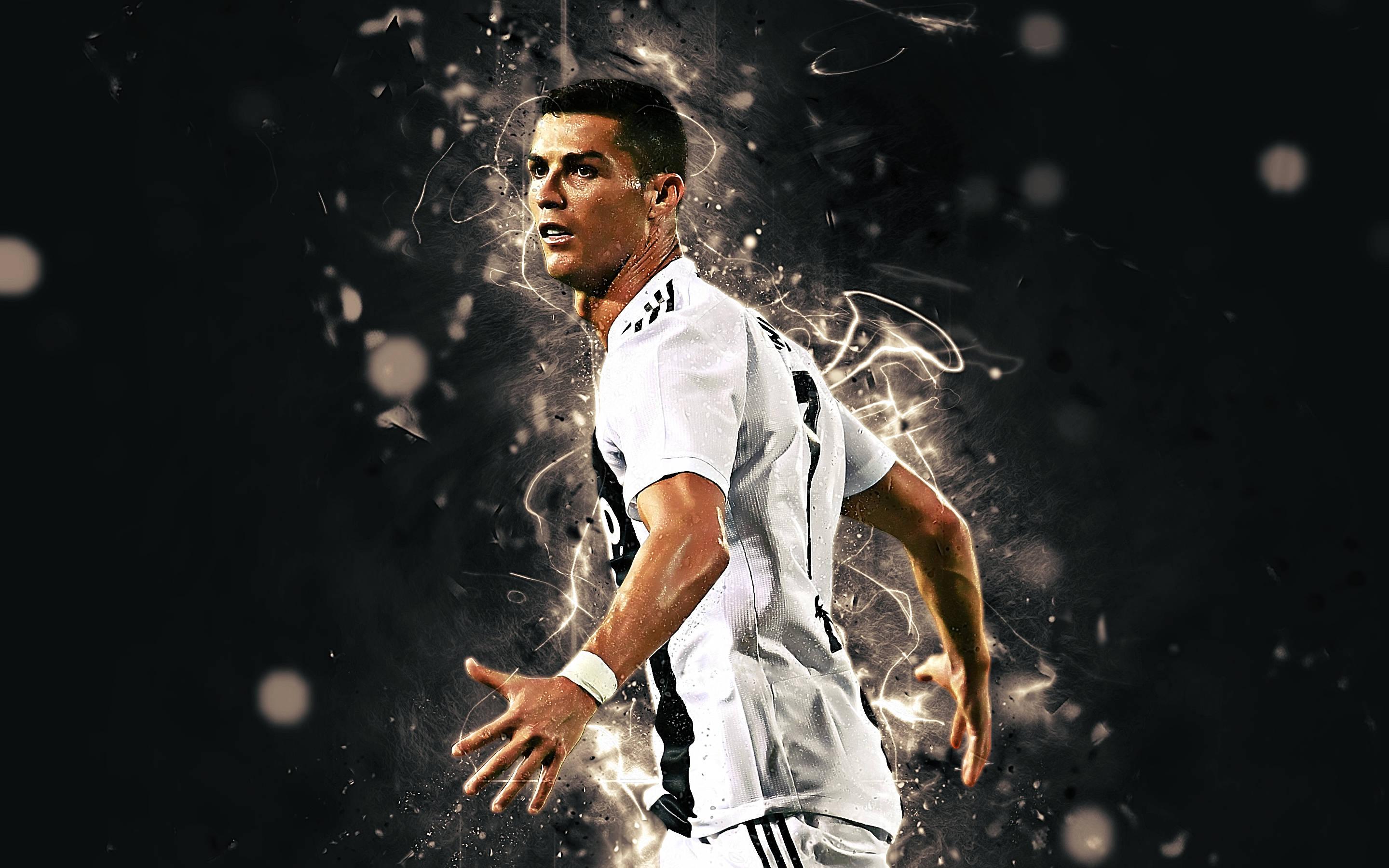 Popular Soccer Player Cristiano Ronaldo Hd 4k — 2880x1800 wallpaper