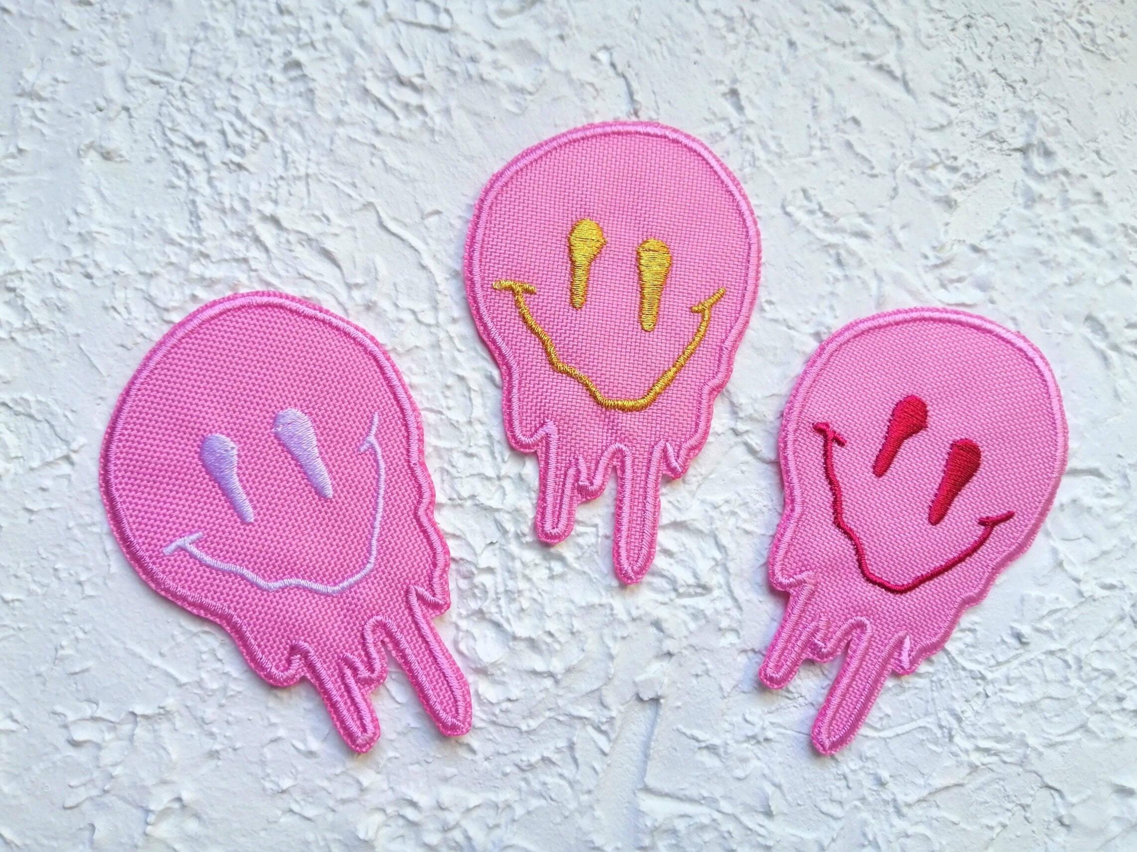 Preppy Smiley Face Pink Patches — 2286x1714 wallpaper
