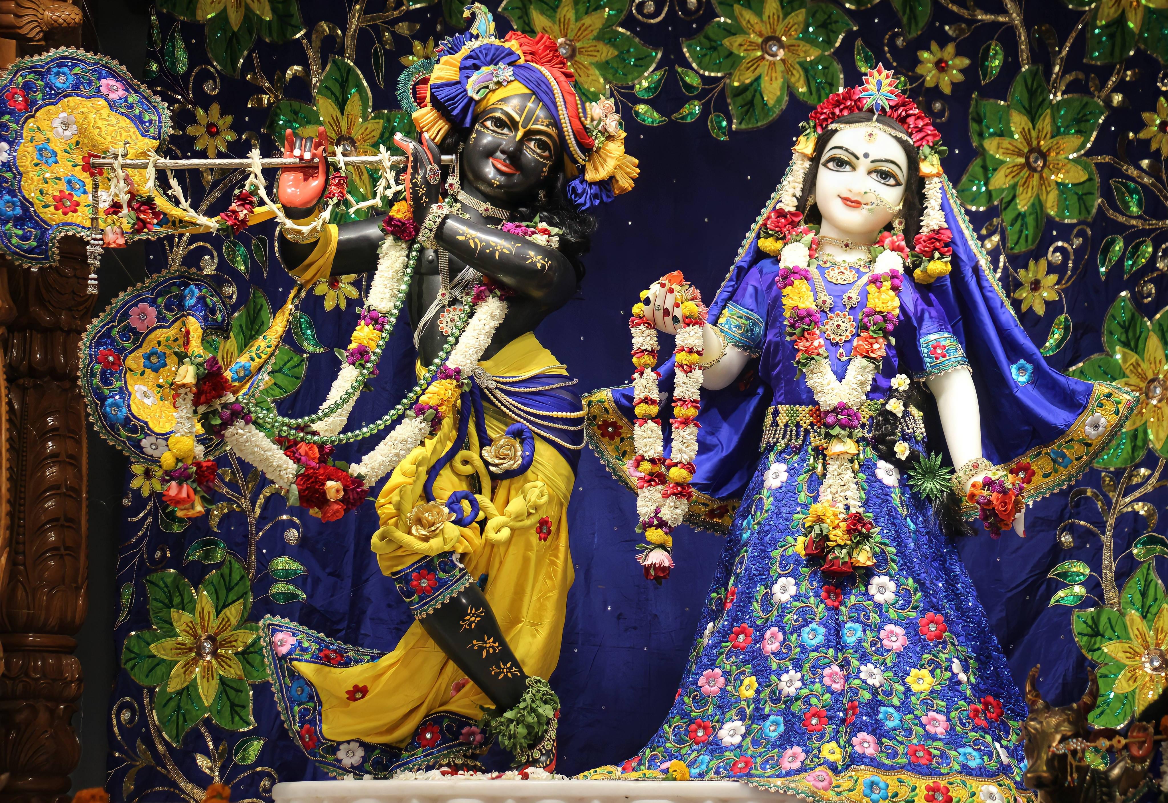 Radha Krishna 3D Festive Altar — 4096x2816 wallpaper