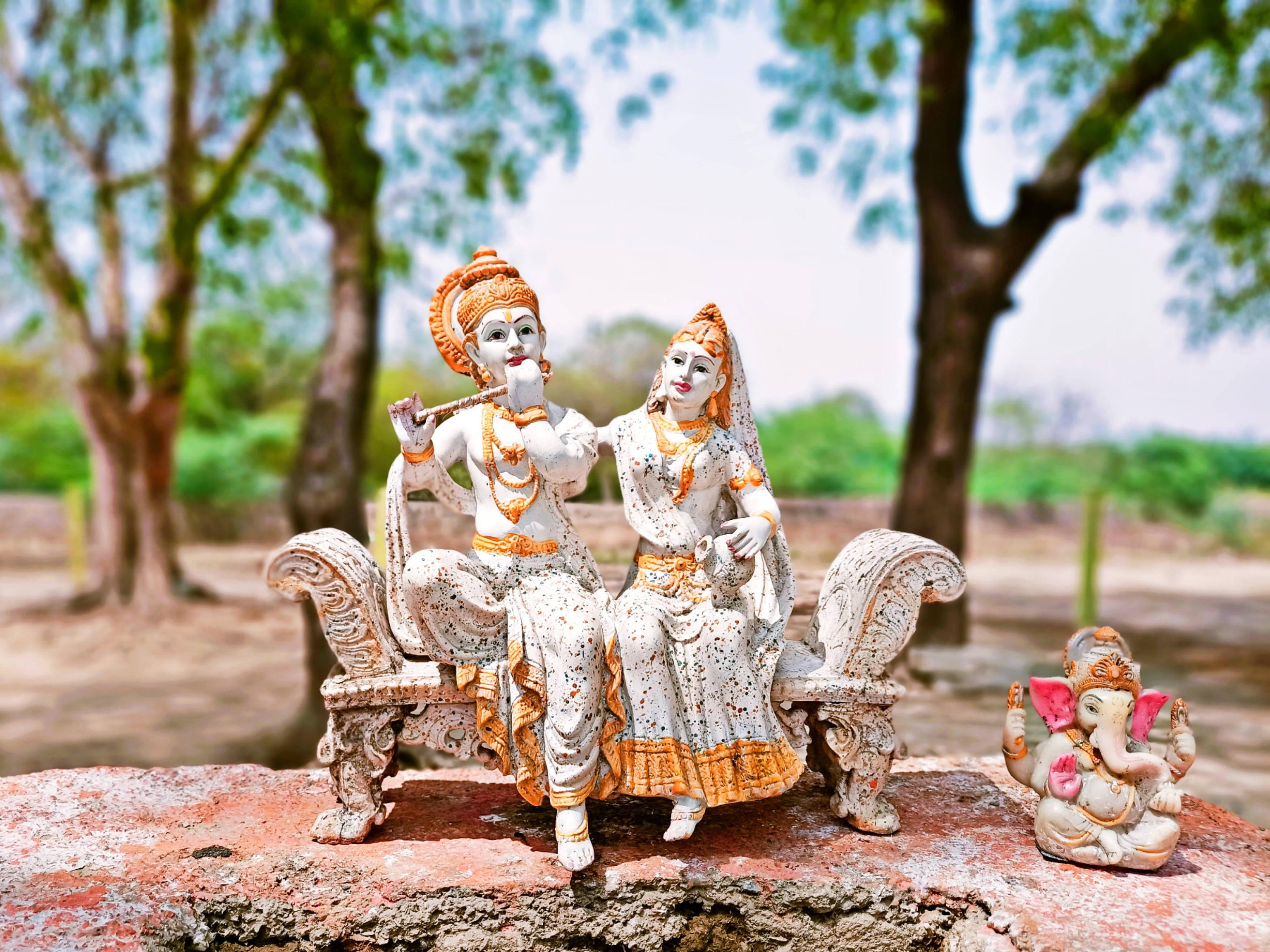 Radha Krishna 3D With Ganesha Miniature Statues — 3519x2639 wallpaper