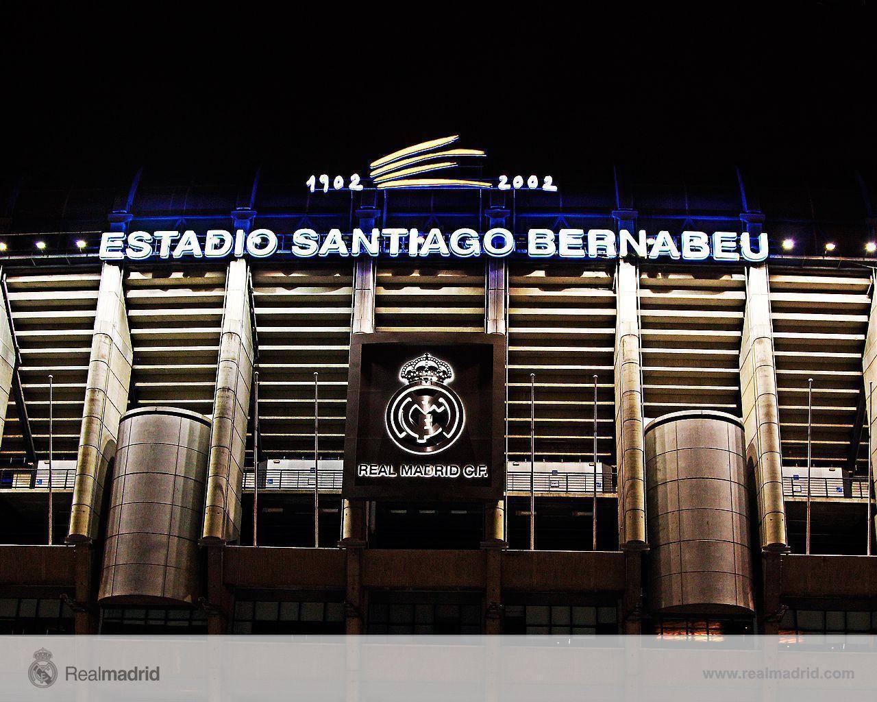 Real Madrid Home Stadium — 1280x1024 wallpaper