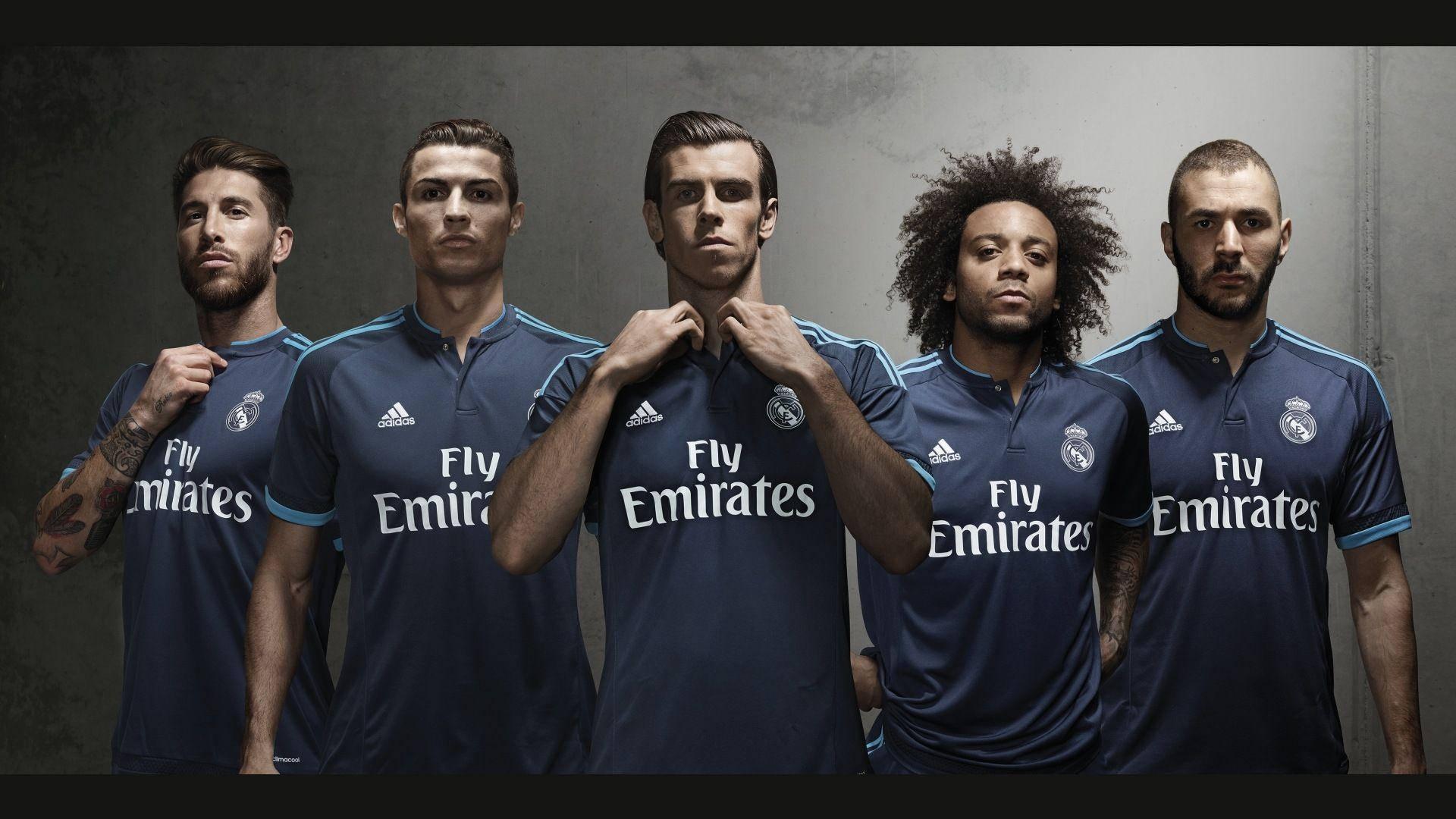 Real Madrid Players In Blue Jersey — 1920x1080 wallpaper