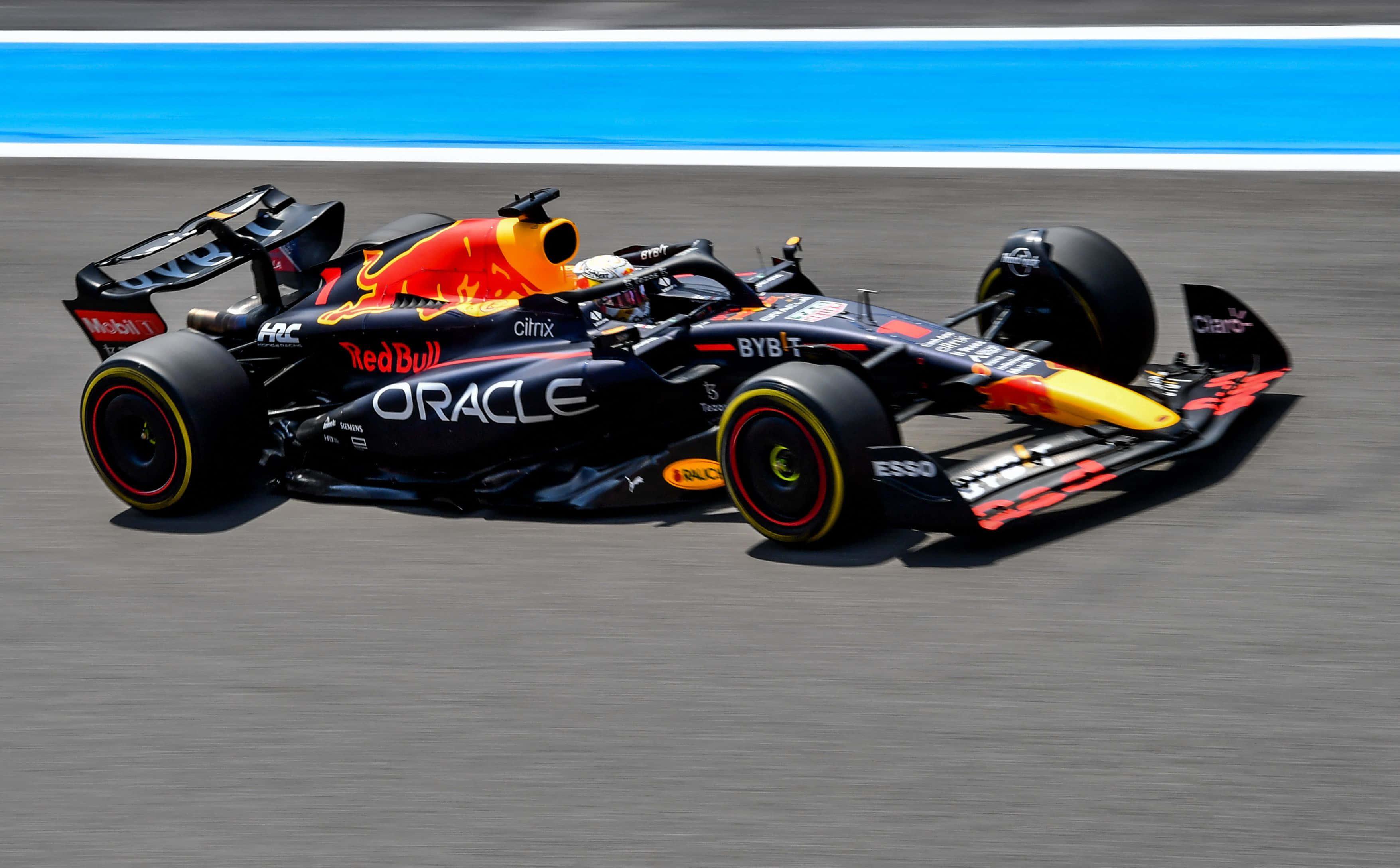 red bull racing car on a track — 3510x2177 wallpaper