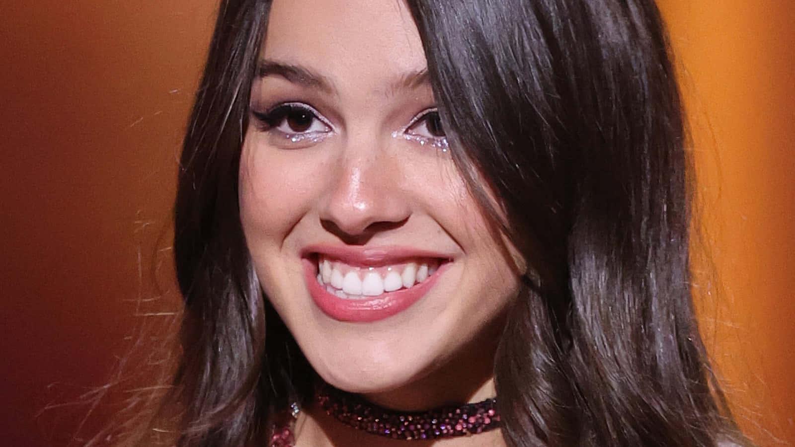 Rising Star Olivia Rodrigo Lights Up the 2020s — 1600x900 wallpaper