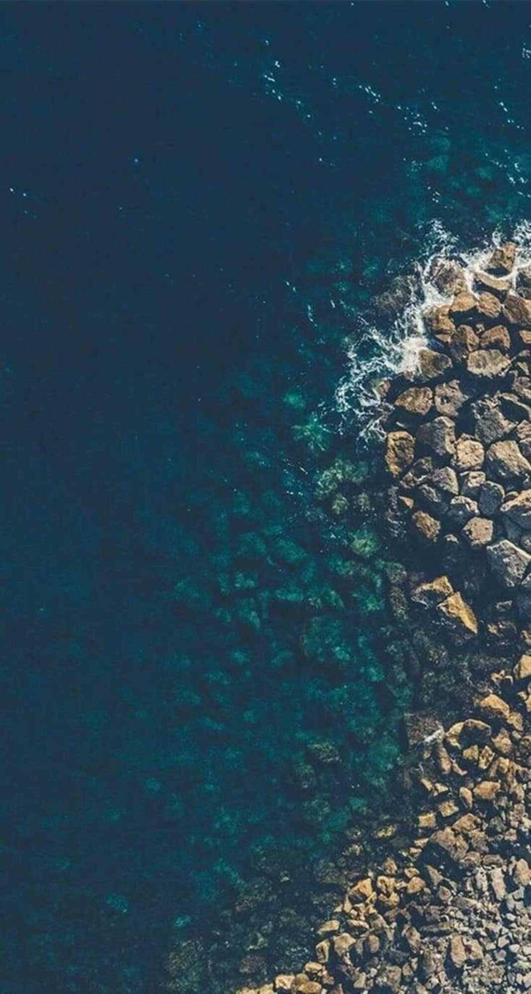 Rocky Beach Shore Home Screen — 1068x2000 wallpaper