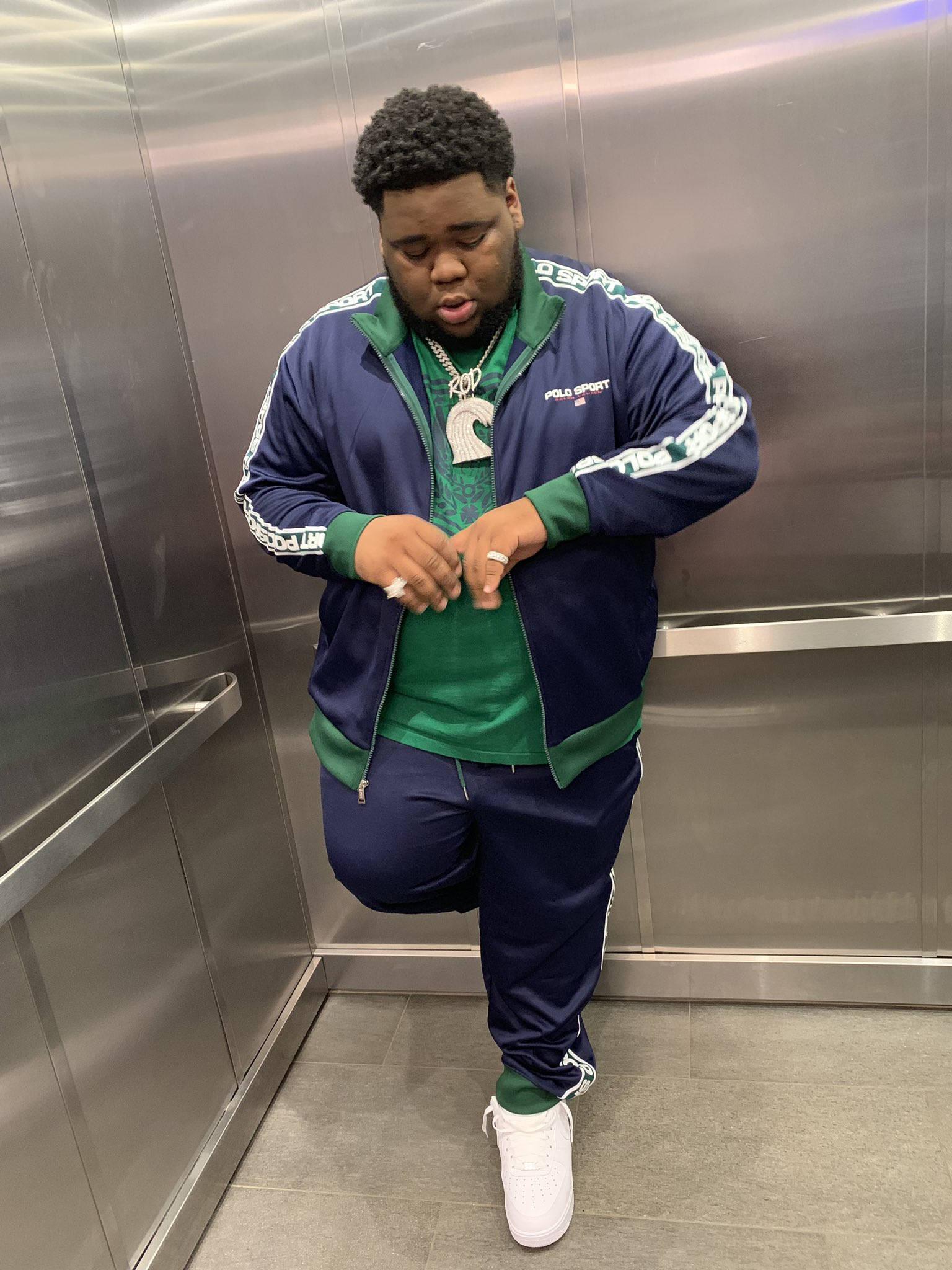 Rod Wave In Elevator — 1536x2048 wallpaper