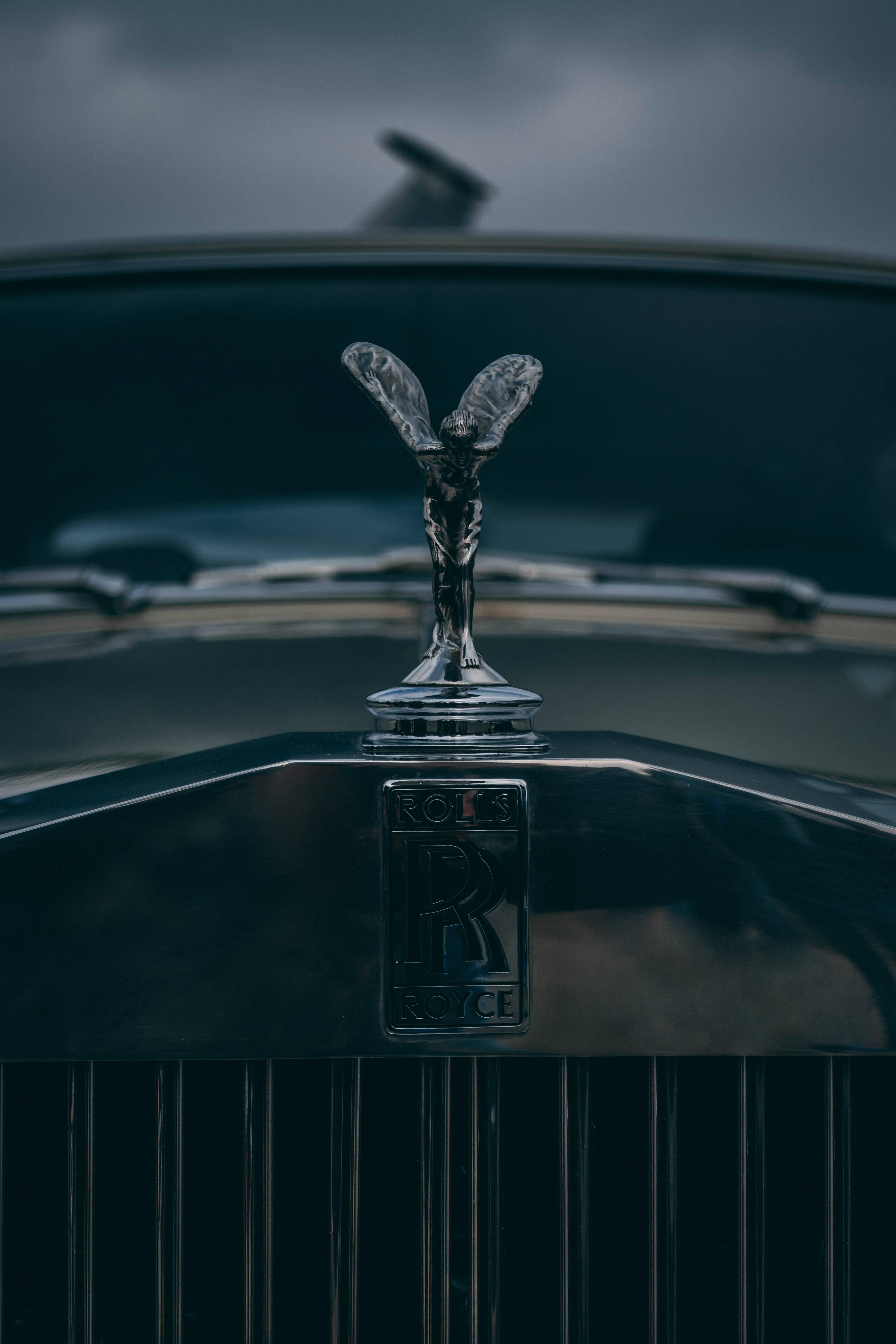 Rolls-Royce Luxury Hood Ornament — 3811x5716 wallpaper