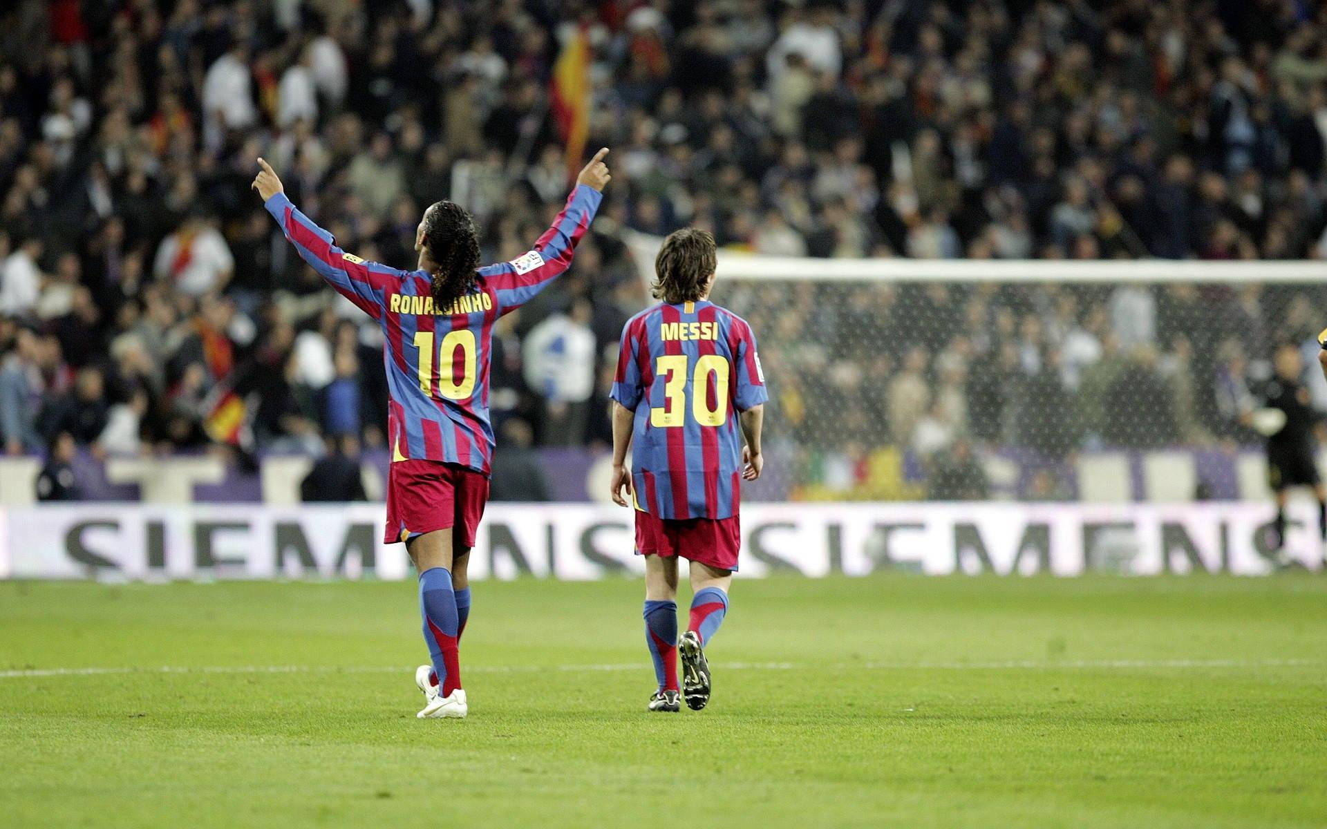Ronaldinho And Messi — 1920x1200 wallpaper