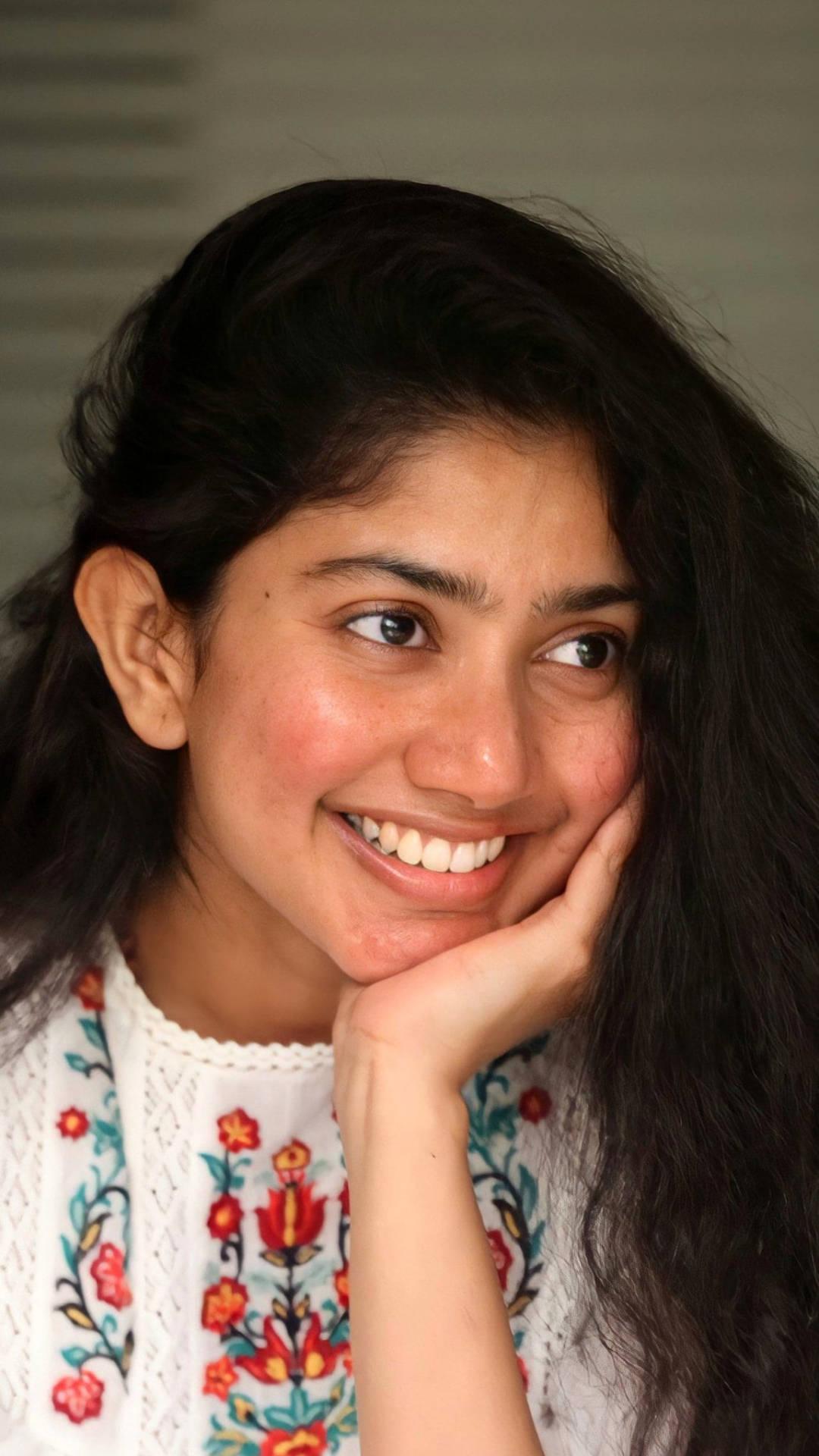 Sai Pallavi Cute Smile — 1080x1920 wallpaper