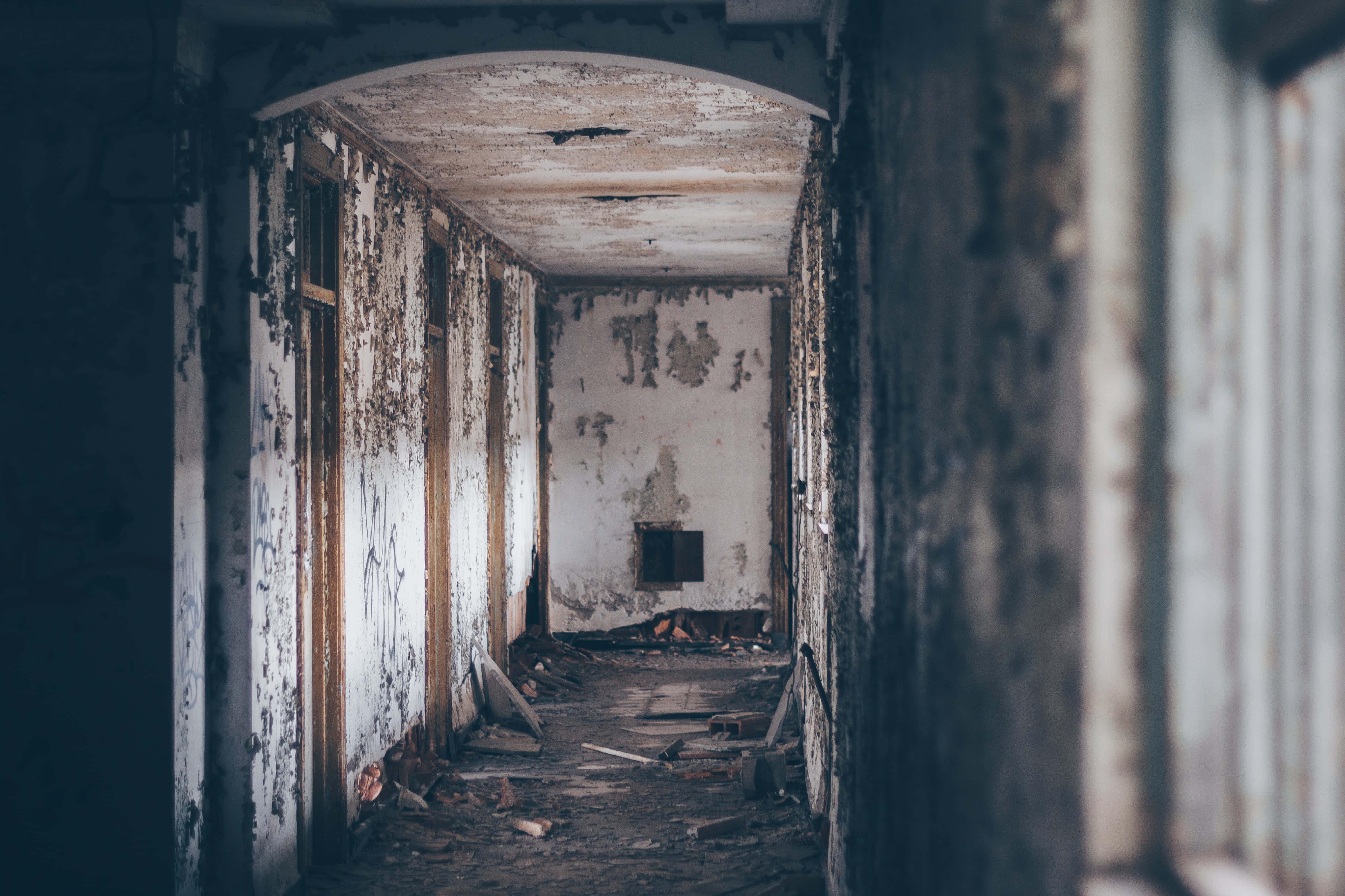 Scary Abandoned Hallway Picture — 5184x3456 wallpaper