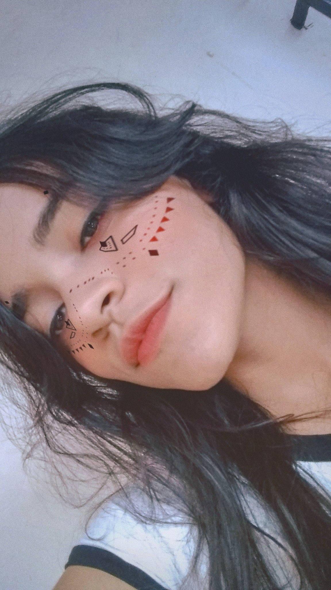 Selfie Of Girl PFP Aesthetic Background — 1152x2048 wallpaper