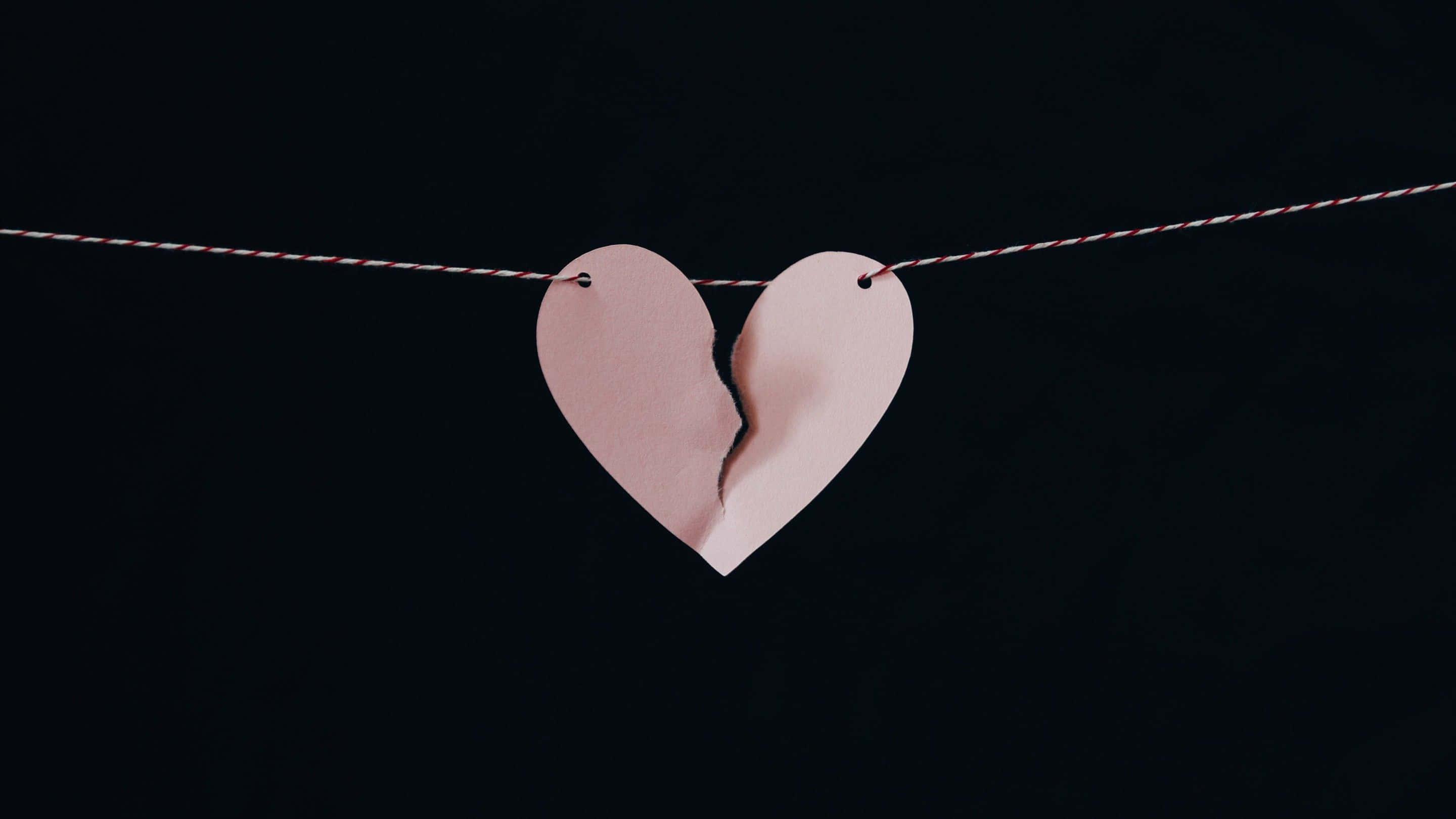 Shattered Heart in the Darkness — 2880x1620 wallpaper