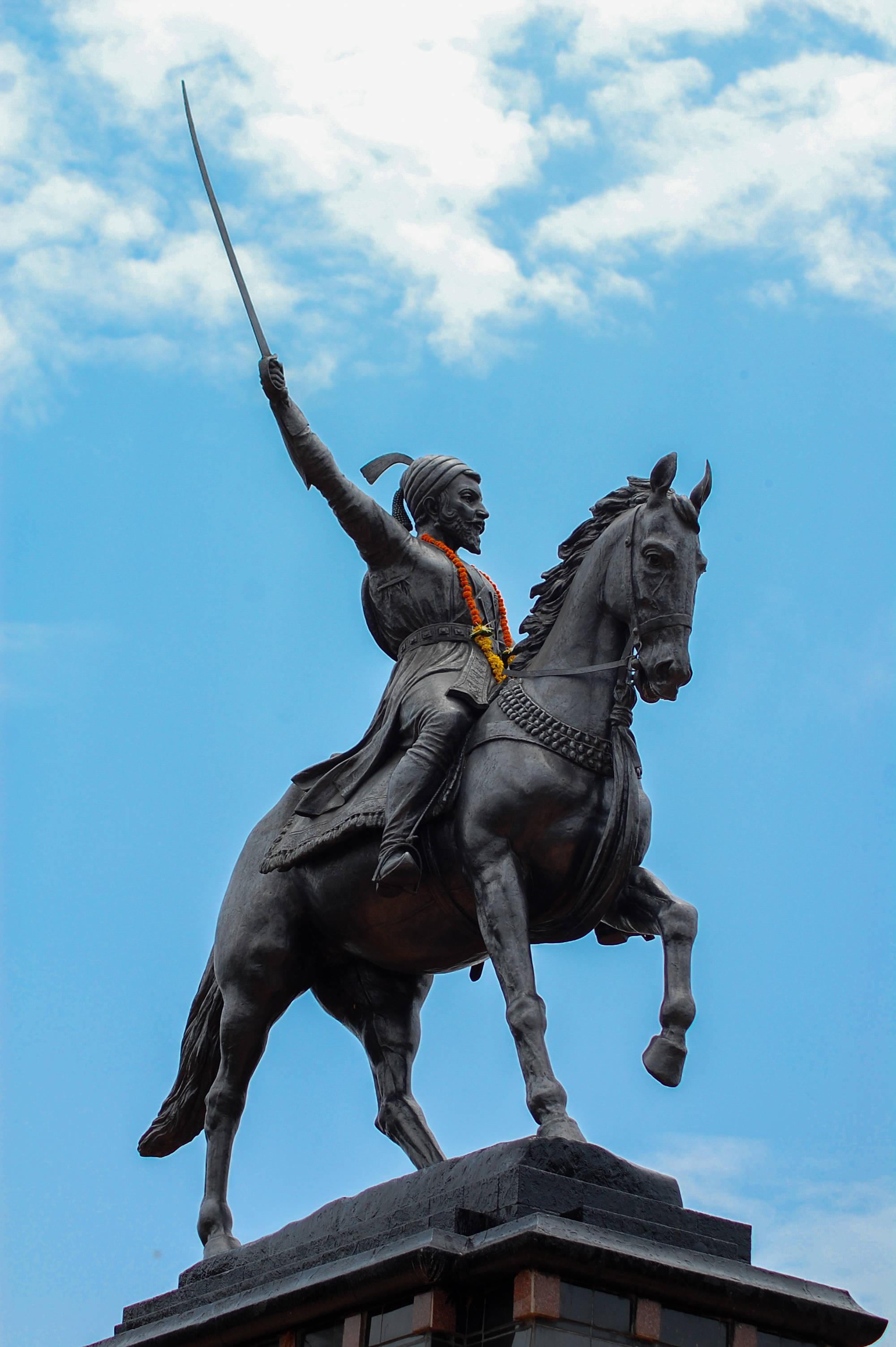 Shivaji Maharaj Statue HD — 2000x3008 wallpaper