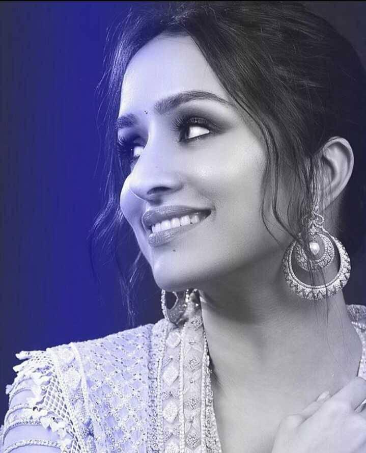 Shraddha Kapoor Heroine — 719x889 wallpaper