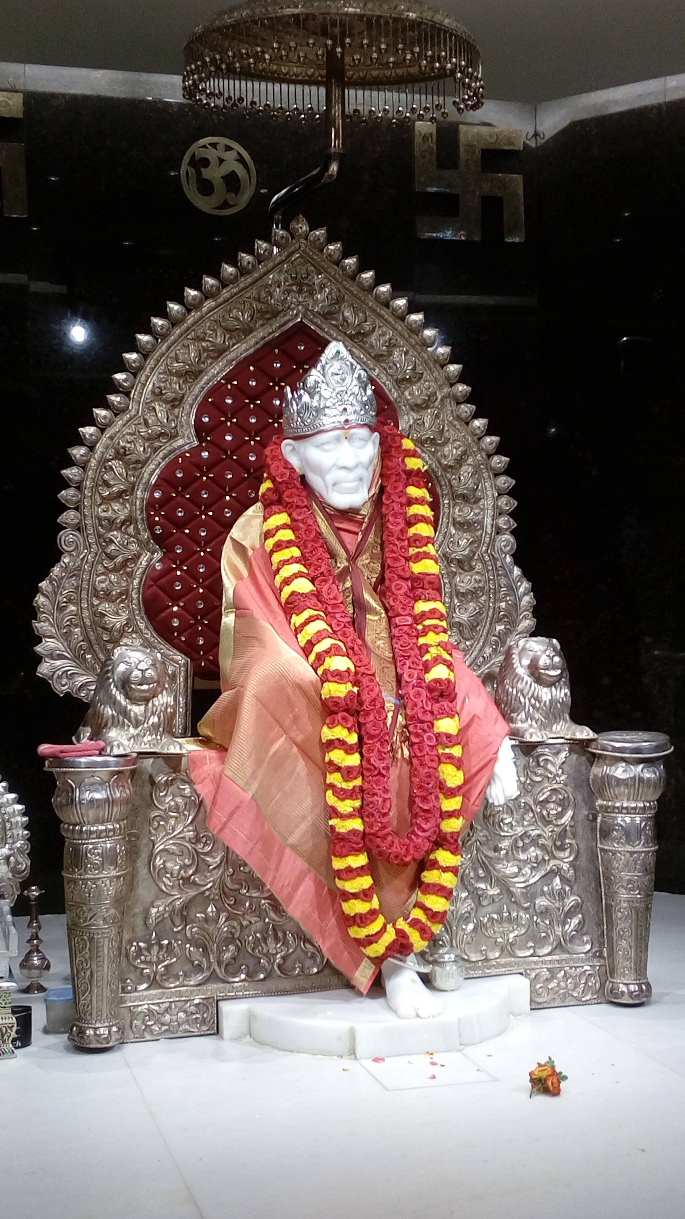 Silver Throne Of Sai Baba Phone — 2304x4096 wallpaper