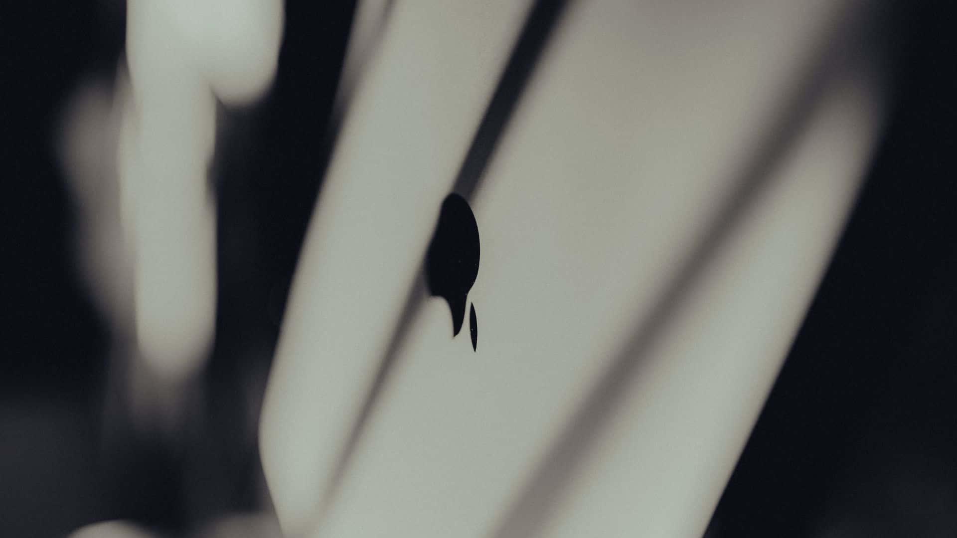 Sleek Apple Logo with Gradient Background — 1920x1080 wallpaper